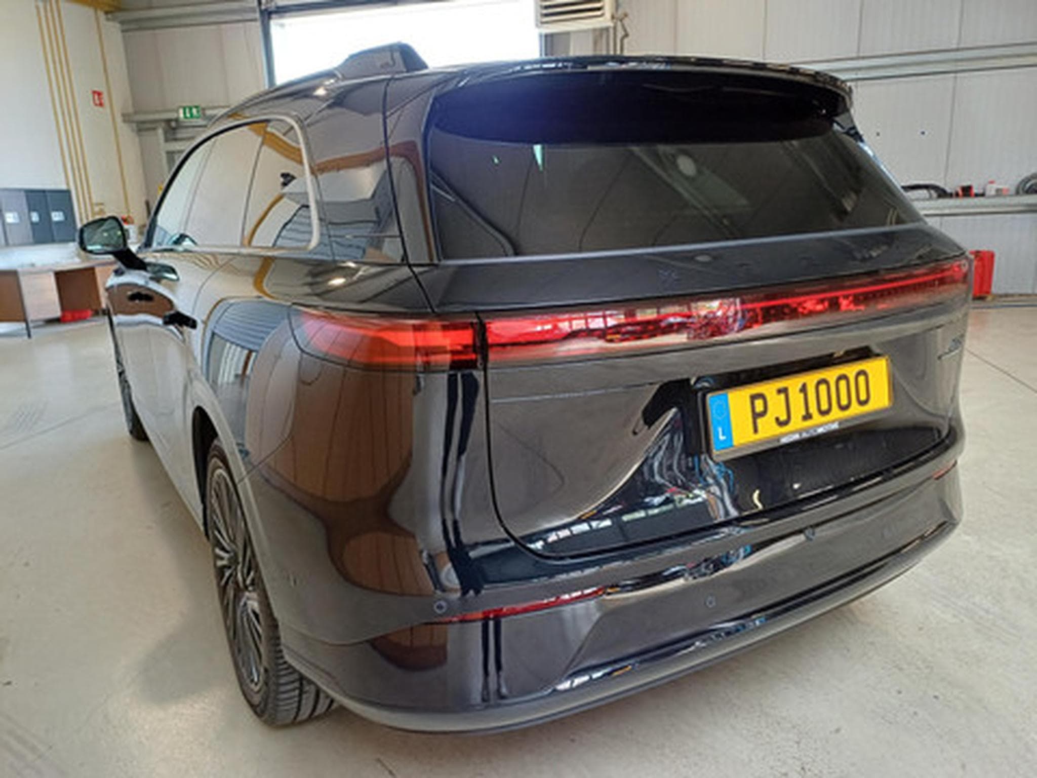 Xpeng G9 New AWD Performan BEV 95KWH Performance AWD (2026) - Foto 4