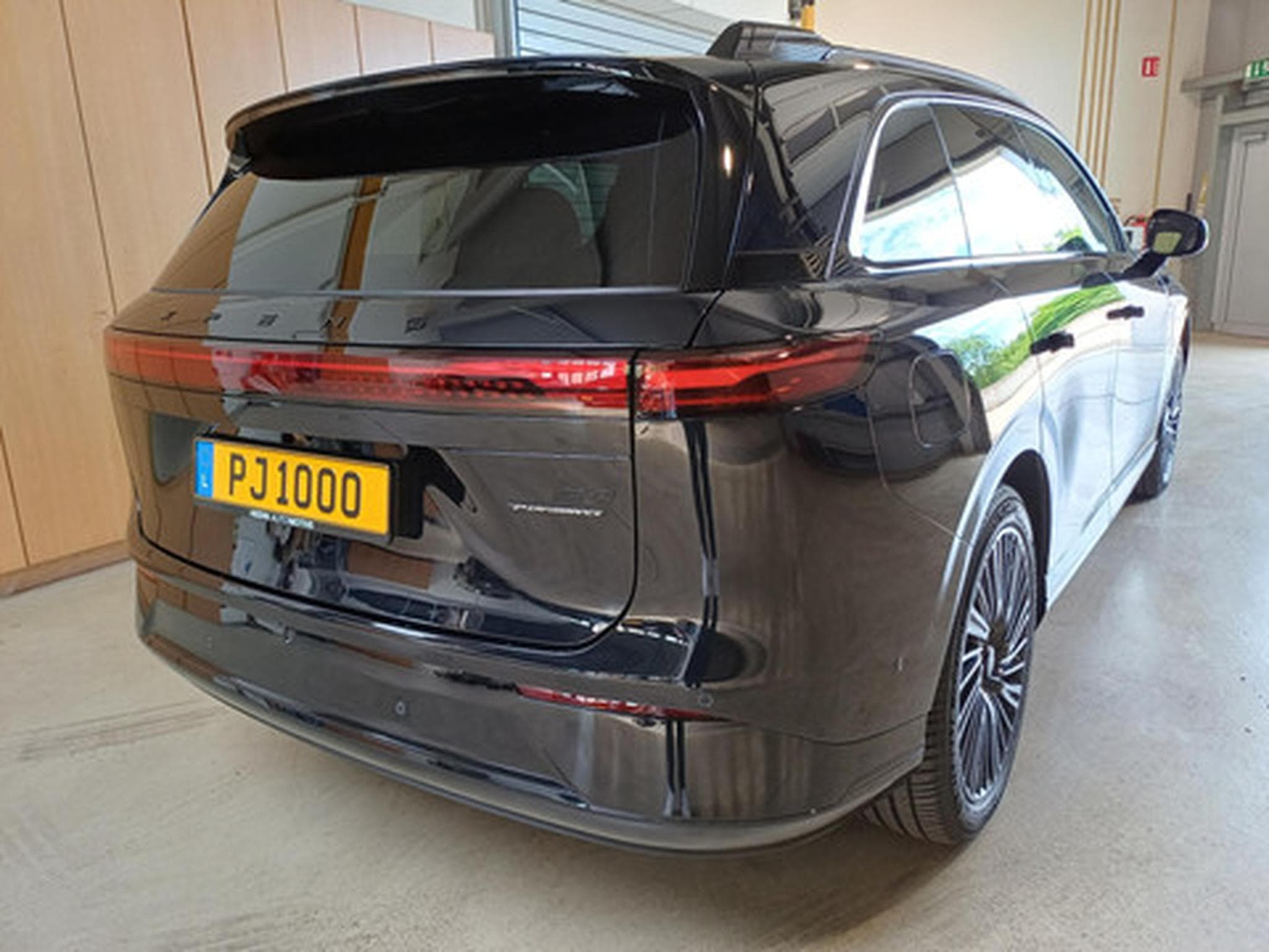 Xpeng G9 New AWD Performan BEV 95KWH Performance AWD (2026) - Foto 6