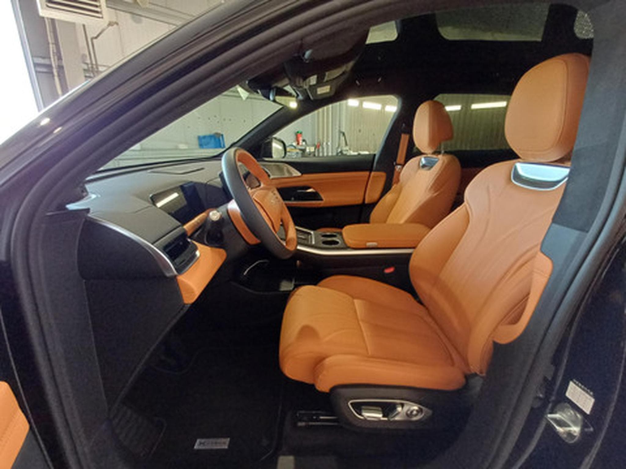 Xpeng G9 New AWD Performan BEV 95KWH Performance AWD (2026) - Foto 7