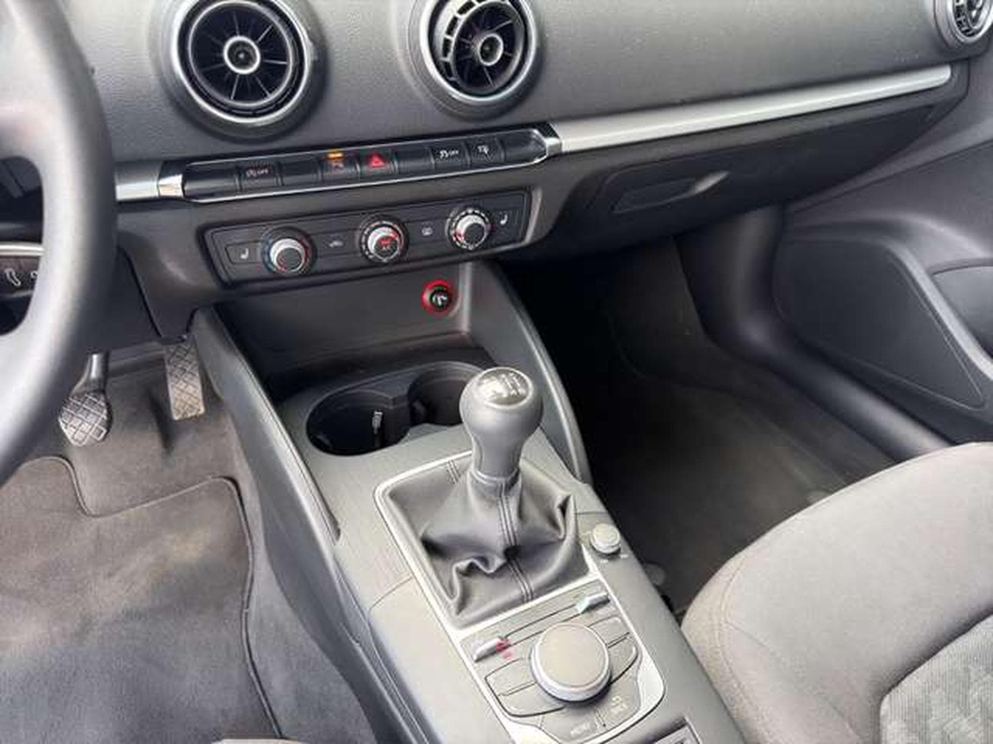 Audi A3 Sportback 2.0 TDI/Navi/PDC v+h/SHZ (2015) - Photo 13