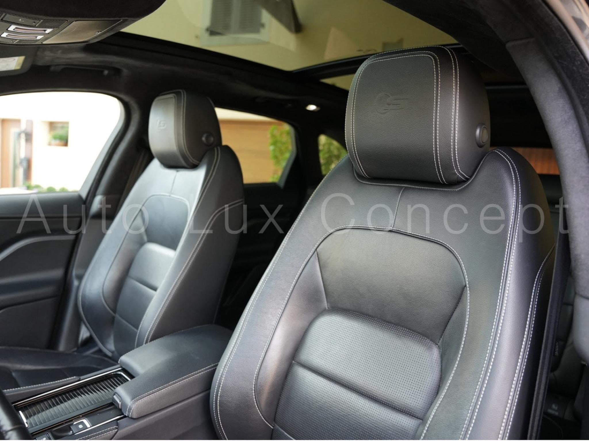Jaguar F-Pace 30d S AWD (2018) - Photo 26