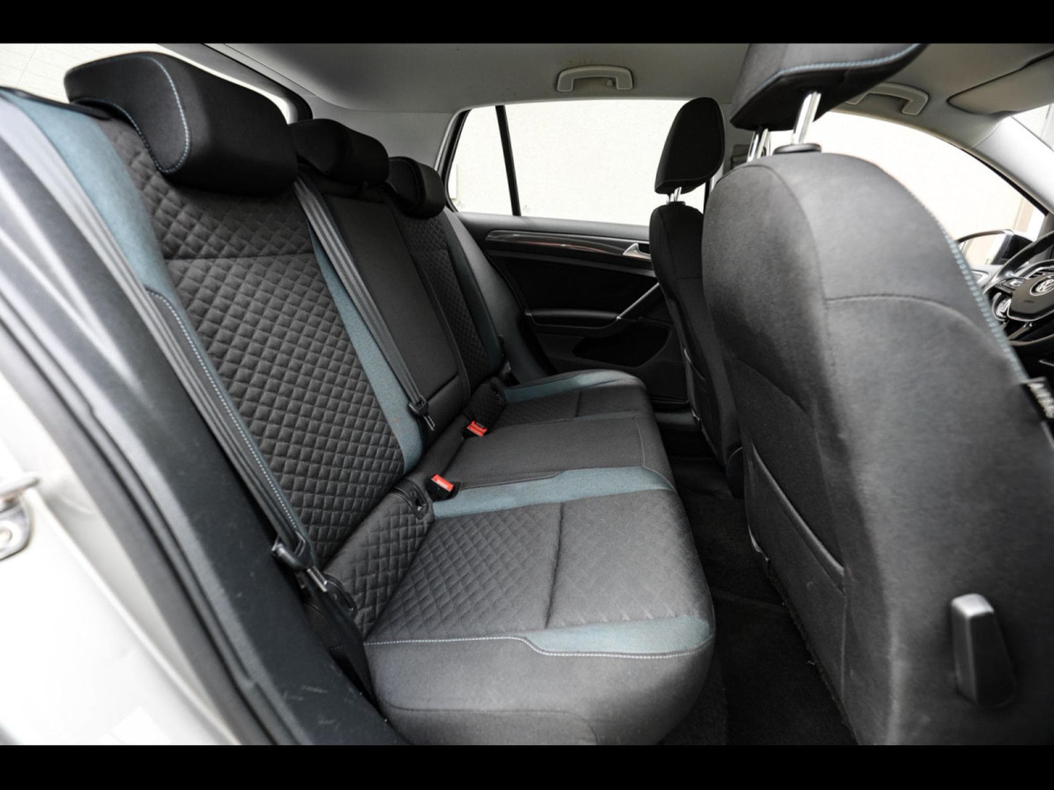 VW Golf 1.5 TSI 150 DSG IQ.DRIVE – TUNGSTEN SILVER (2019) - Foto 15
