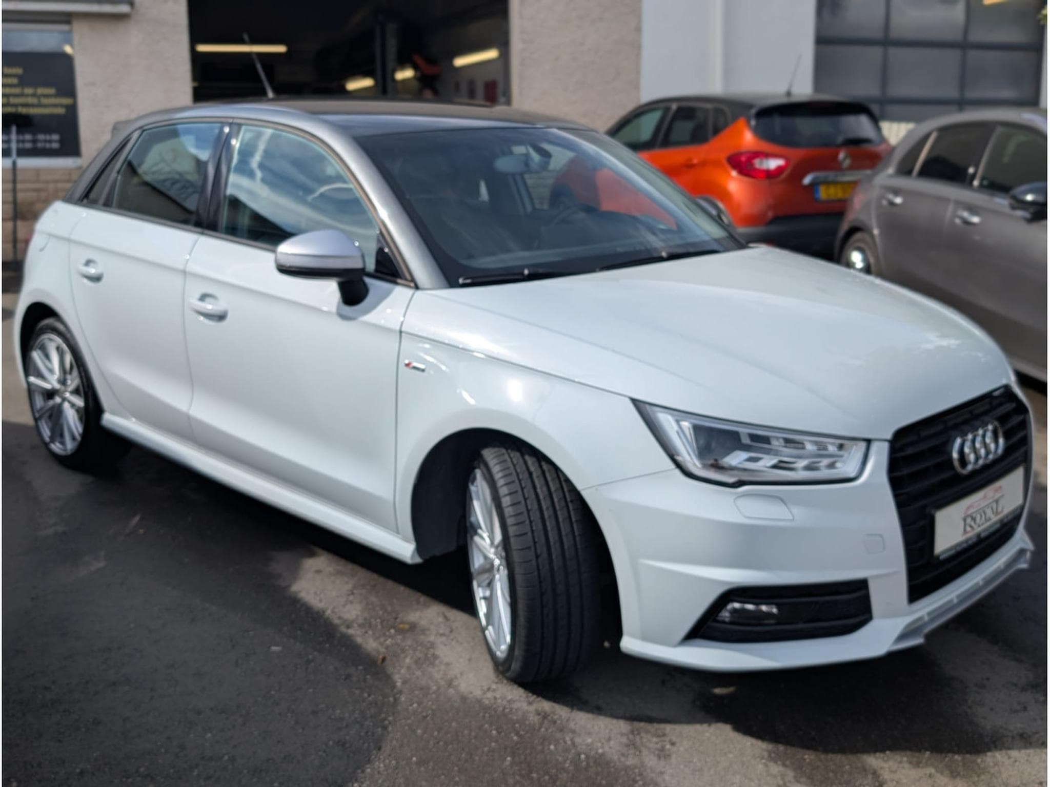 Audi A1 SB 1.0 TFSI S-LINE (2018) - Photo 3