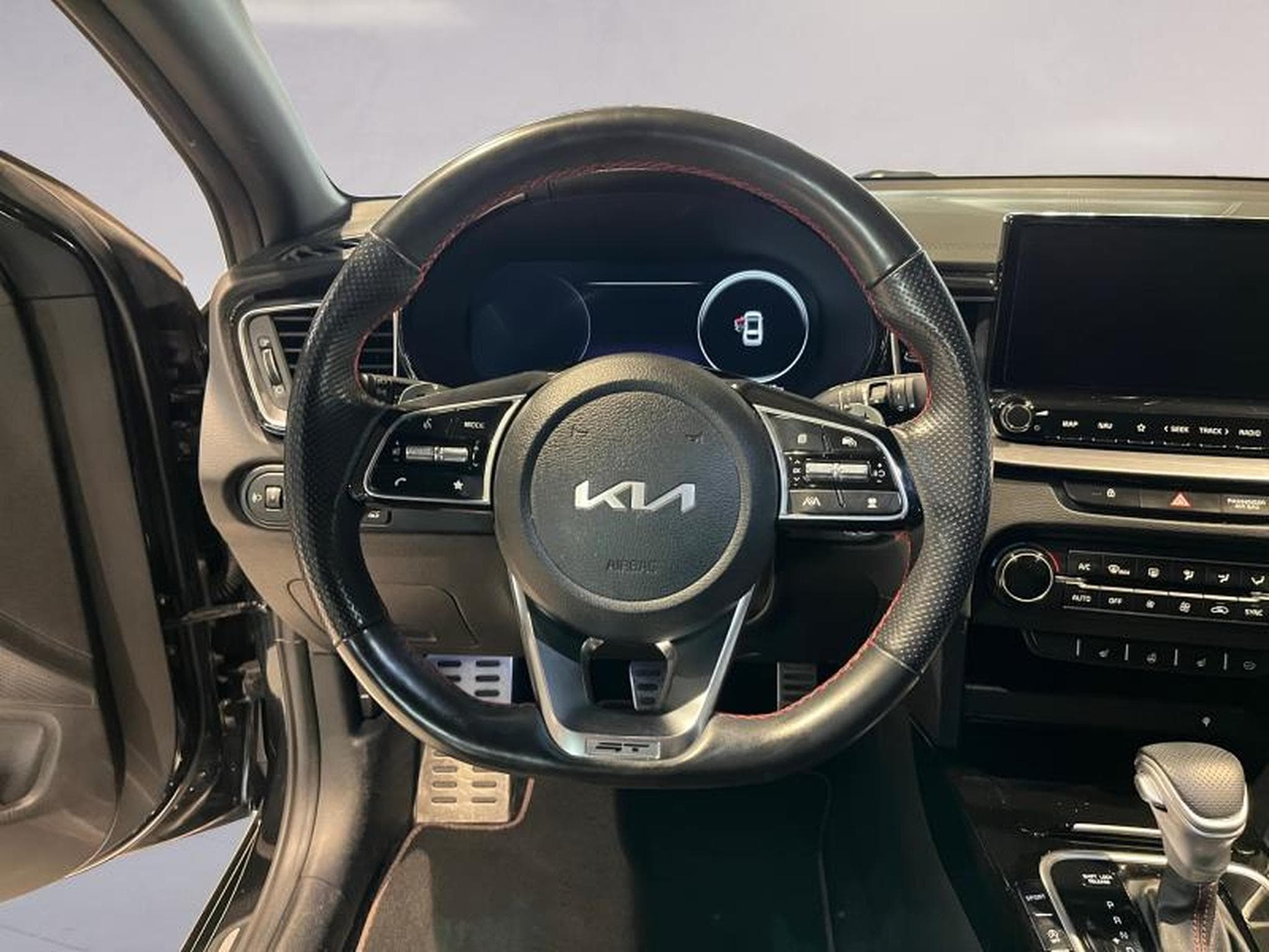 Kia Pro Ceed Proceed GT 1.6 T-GDI 204 (2023) - Photo 15