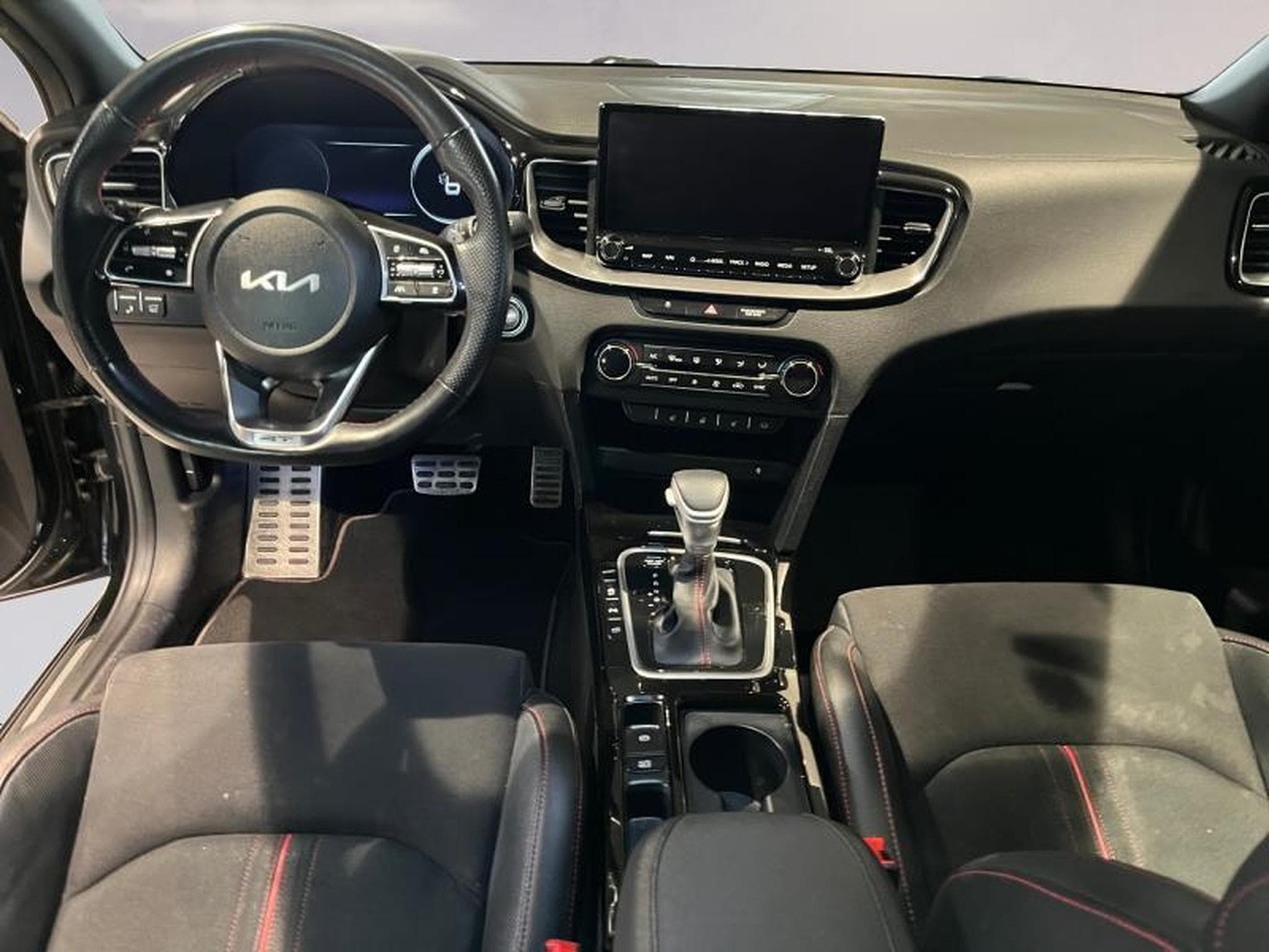 Kia Pro Ceed Proceed GT 1.6 T-GDI 204 (2023) - Photo 7