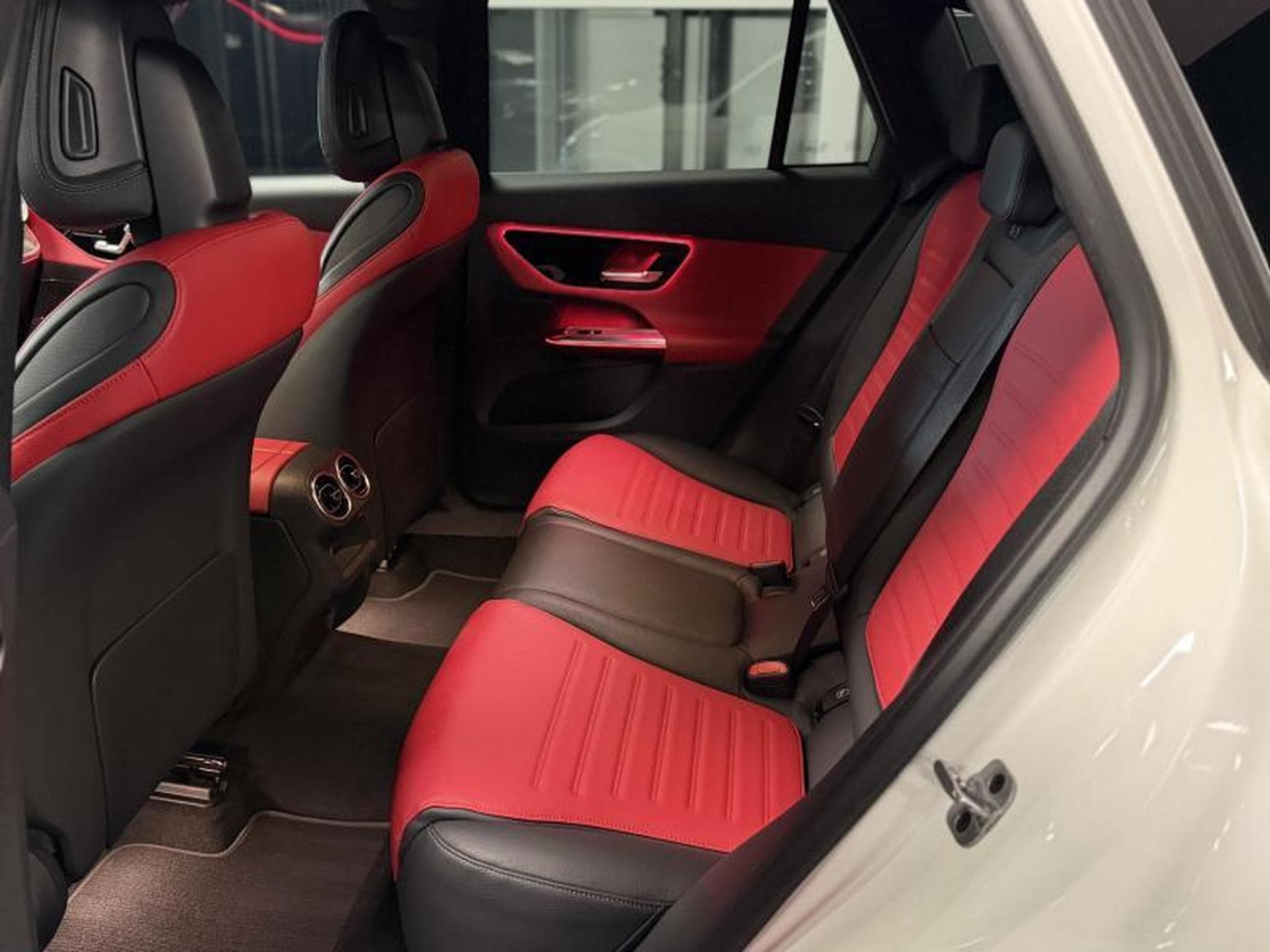 Mercedes GLC 200 AMG Line 4 Matic (2023) - Foto 14