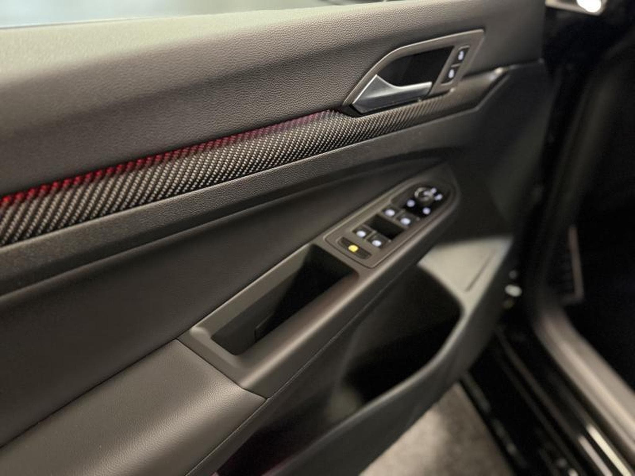 VW Golf VIII R Black Edition (2025) - Foto 12