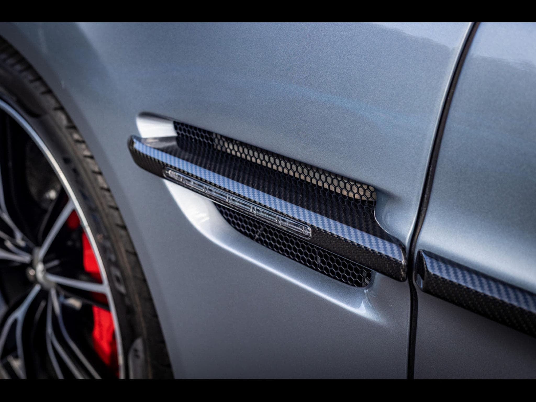Aston-Martin Vanquish II COUPE 6.0 V12 (574 CH) - SKYFALL METALLIC (2013) - Photo 18