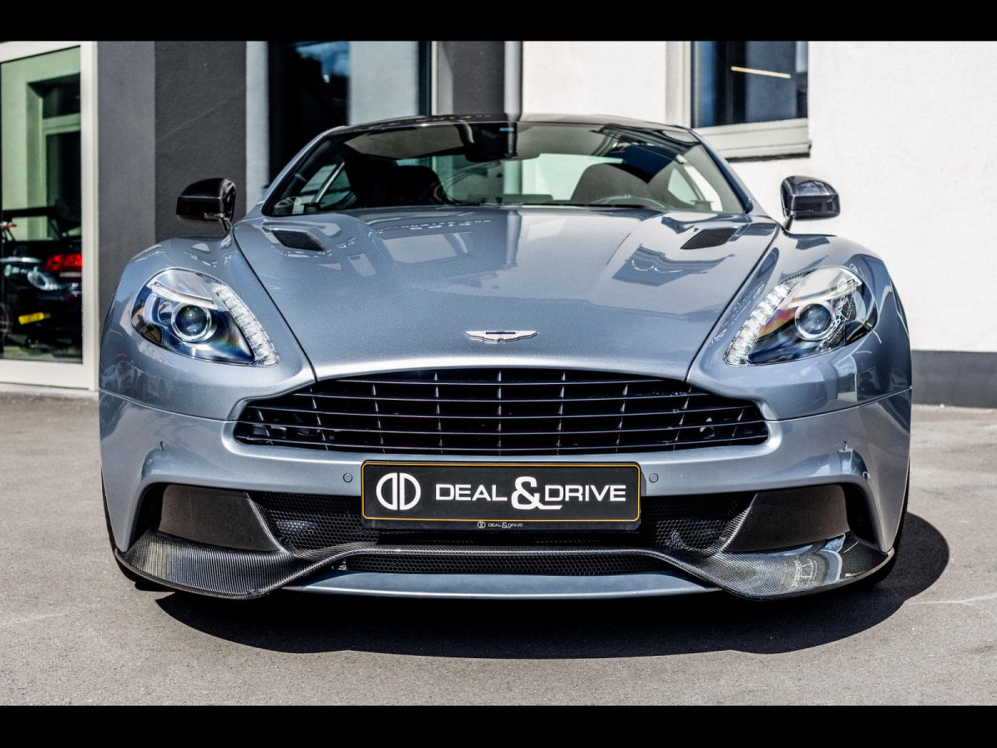 Aston-Martin Vanquish II COUPE 6.0 V12 (574 CH) - SKYFALL METALLIC (2013) - Photo 5