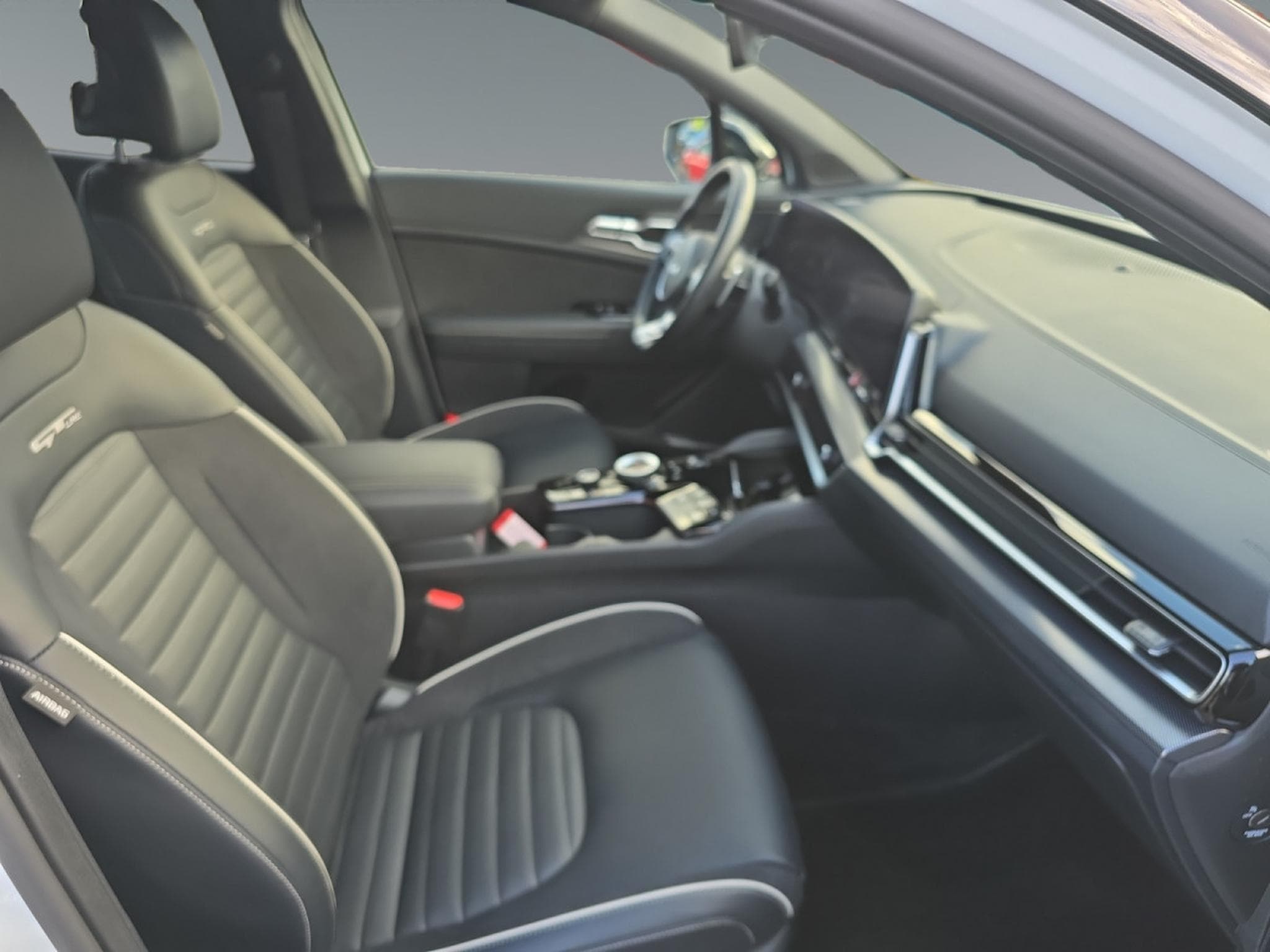 Kia Sportage GT Line HEV (2023) - Photo 16