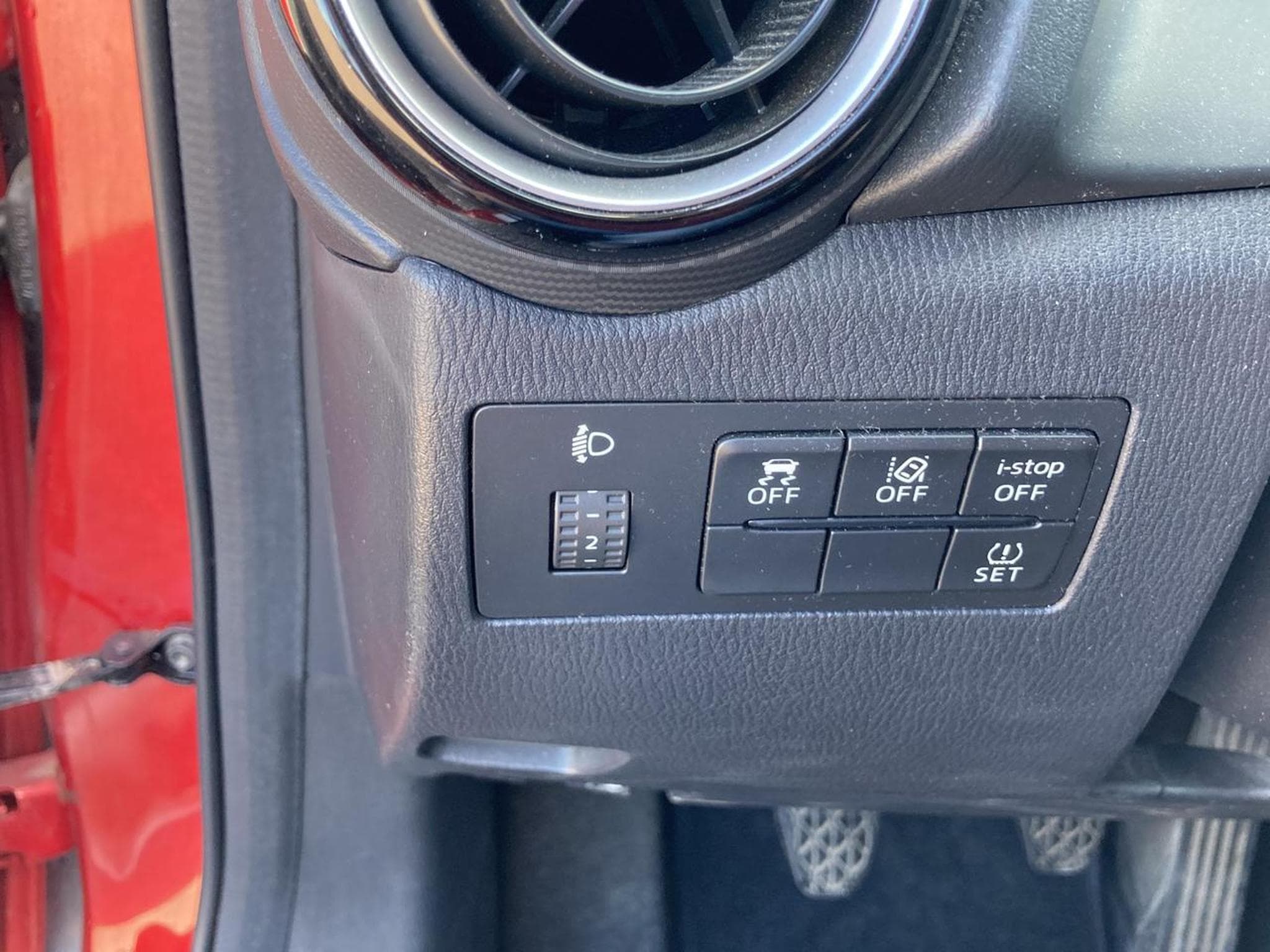 Mazda MAZDA 2 1.5 SKYACTIV-G 90 DYNAMIQUE (2018) - Photo 12