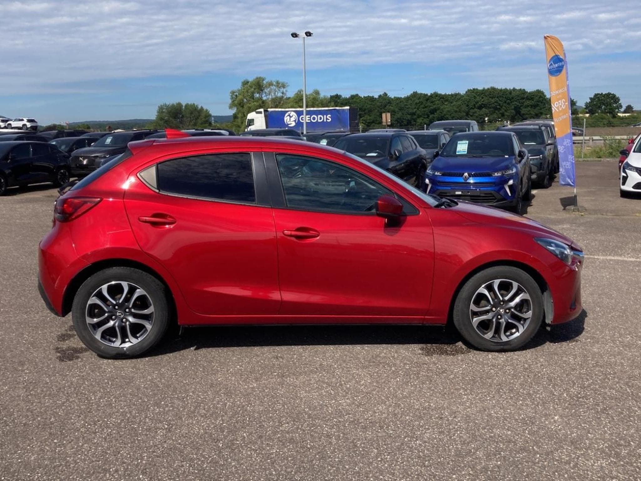 Mazda MAZDA 2 1.5 SKYACTIV-G 90 DYNAMIQUE (2018) - Photo 4