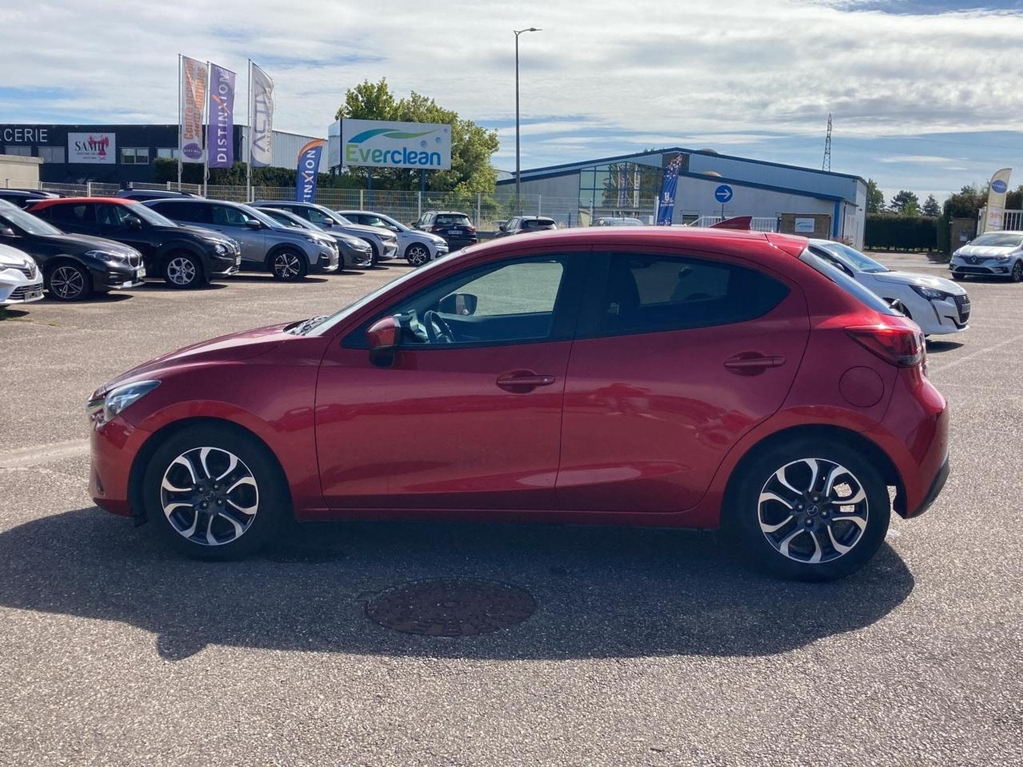 Mazda MAZDA 2 1.5 SKYACTIV-G 90 DYNAMIQUE (2018) - Photo 8