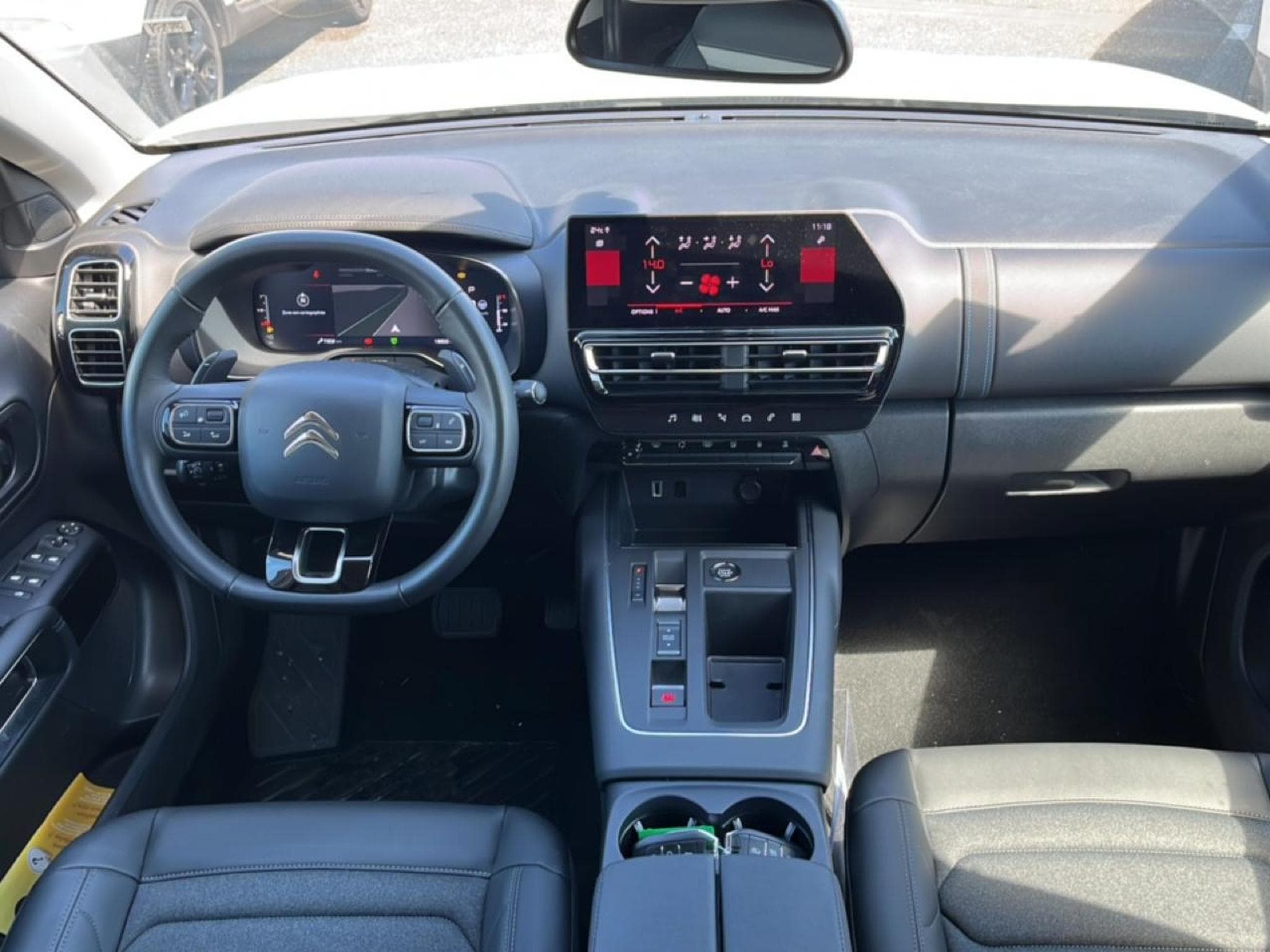 Citroen C5 AIRCROSS 1.2 HYBRIDE 145 MAX BOITE AUTOMATIQUE (2025) - Photo 10