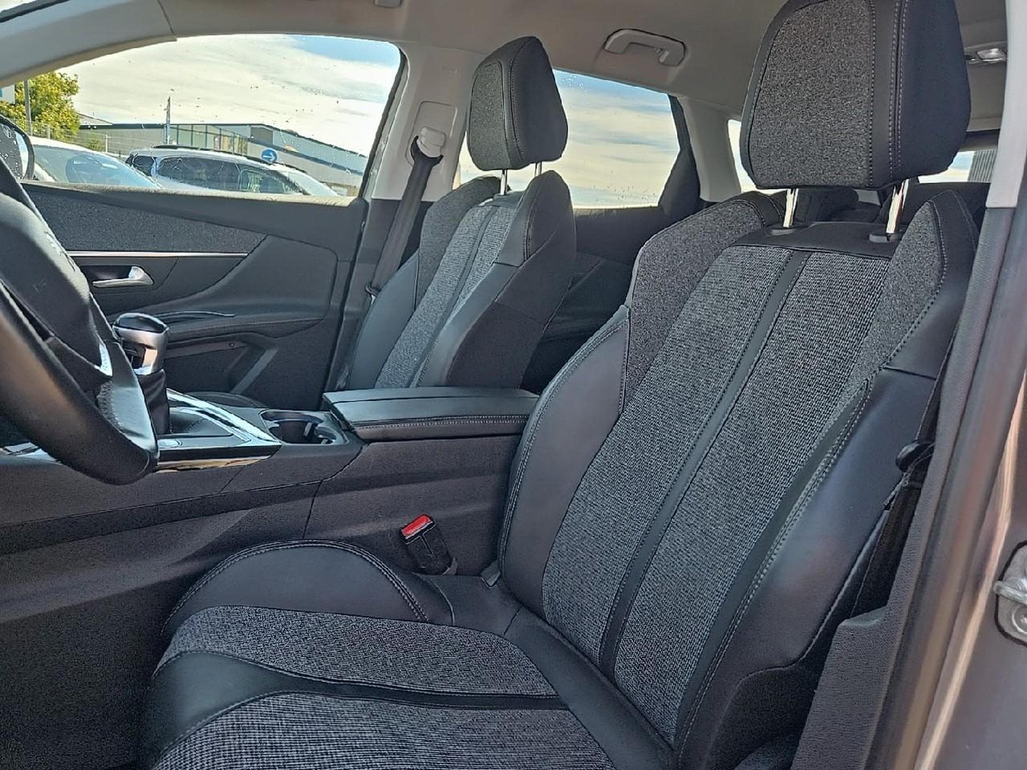 Peugeot 3008 2.0 BLUEHDI 150 ALLURE (2017) - Photo 11