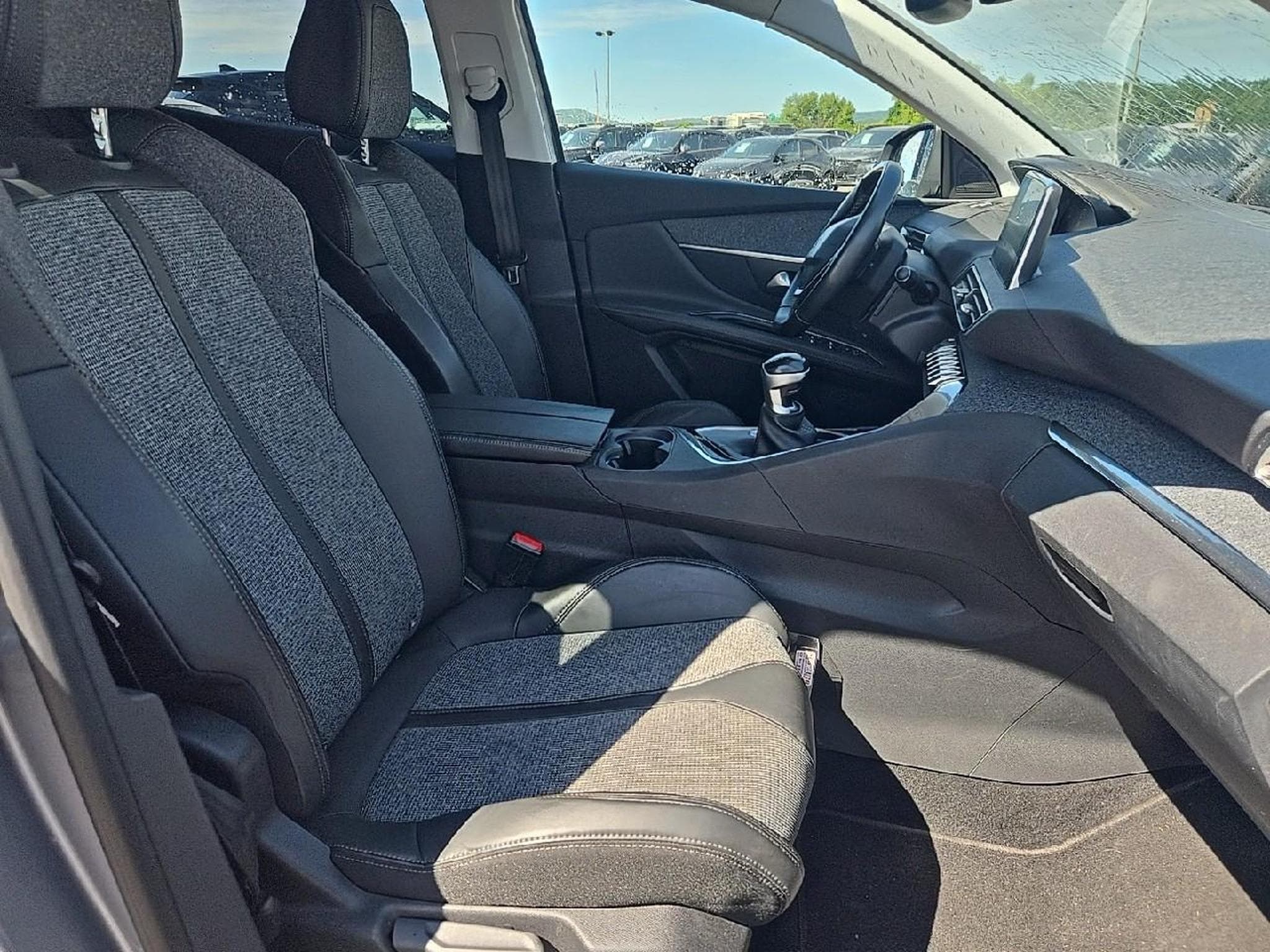 Peugeot 3008 2.0 BLUEHDI 150 ALLURE (2017) - Photo 17