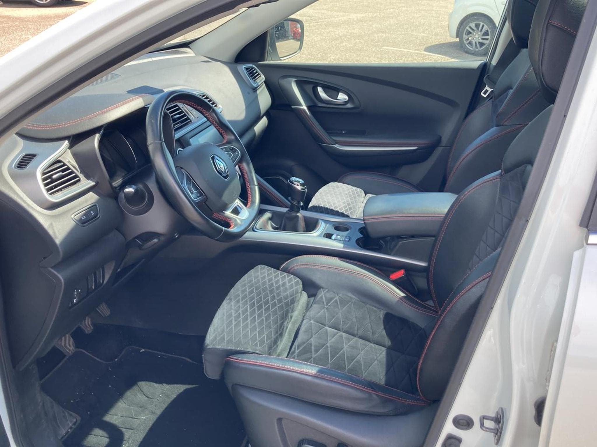 Renault KADJAR 1.3 TCE 140 INTENS (2019) - Photo 14