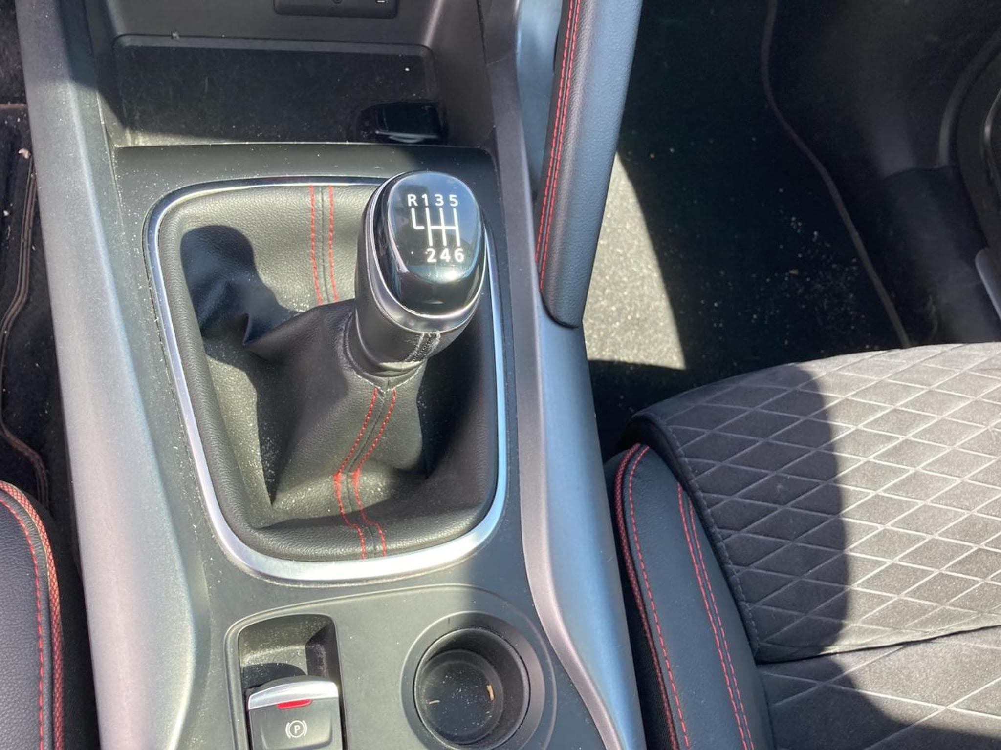 Renault KADJAR 1.3 TCE 140 INTENS (2019) - Photo 16