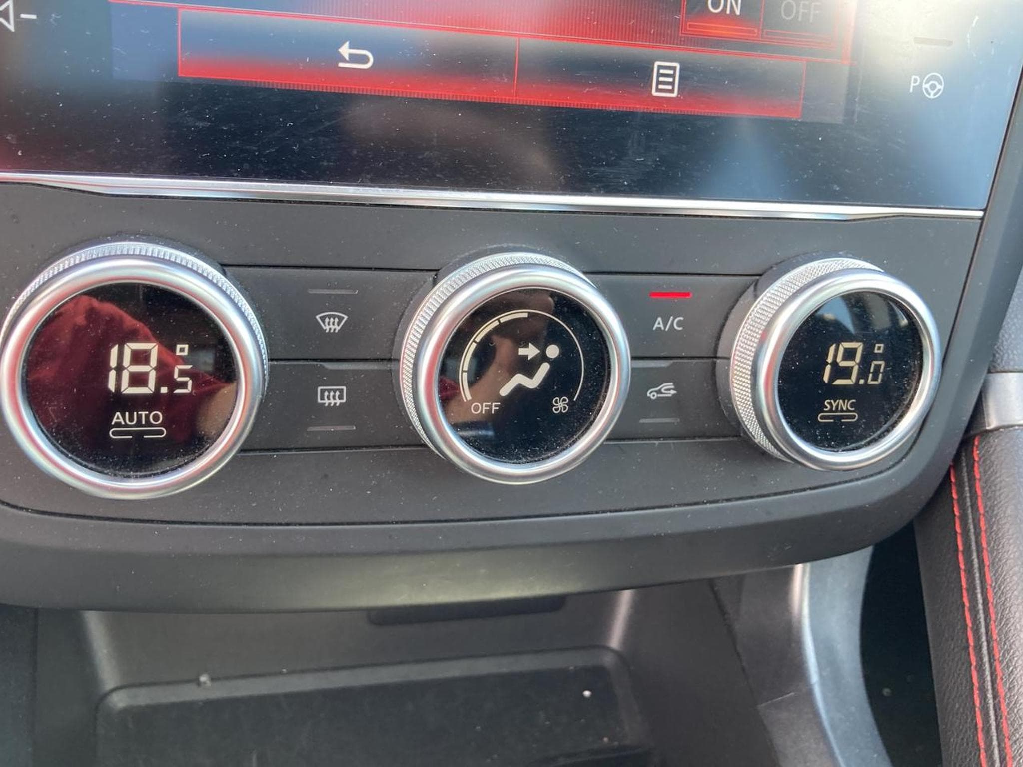 Renault KADJAR 1.3 TCE 140 INTENS (2019) - Photo 17