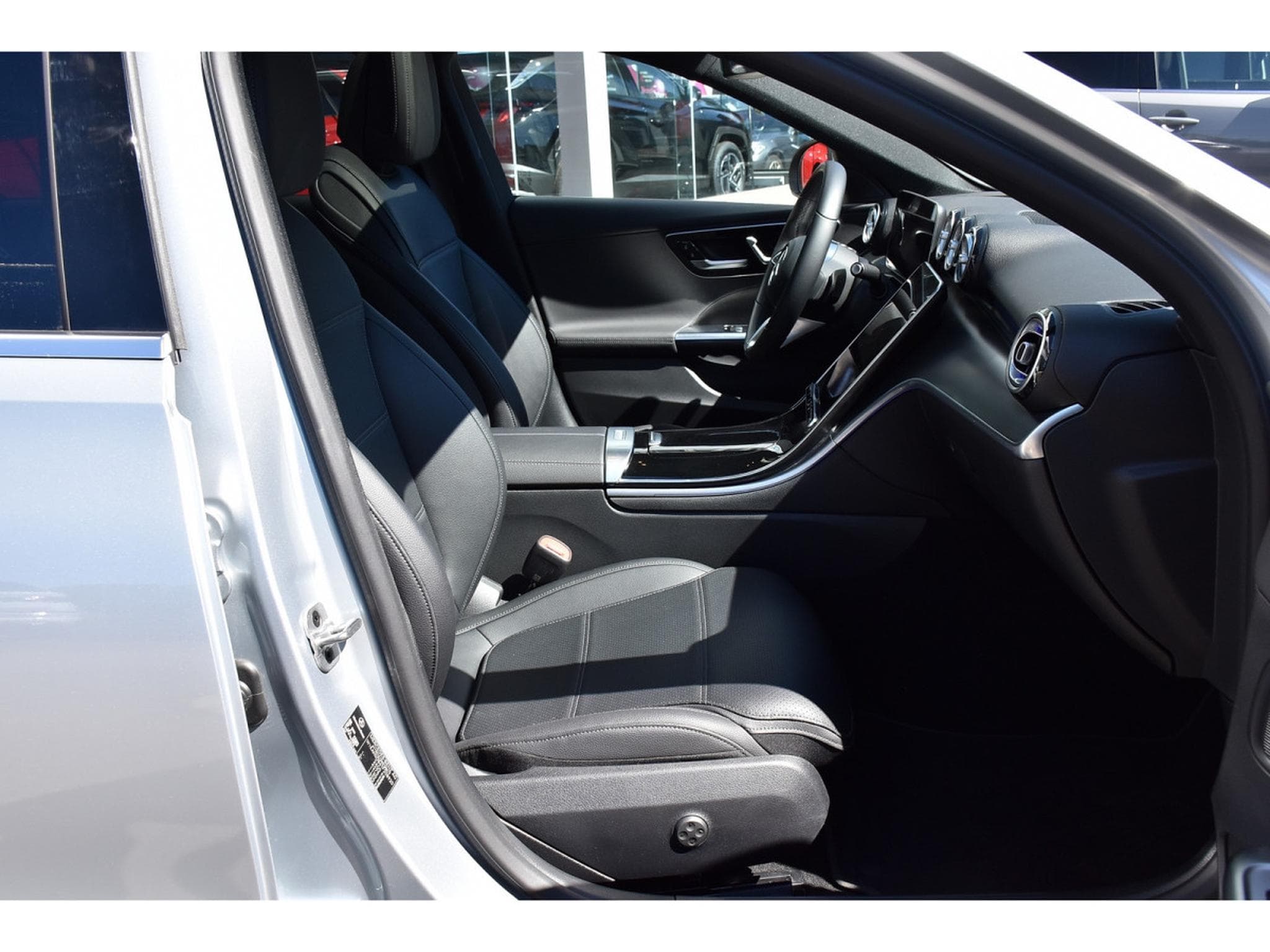 Mercedes C 200 CDI Break Luxury Line 9G-Tronic CUIR MEMO ANGLE MORT 1° MAIN (2025) - Photo 7