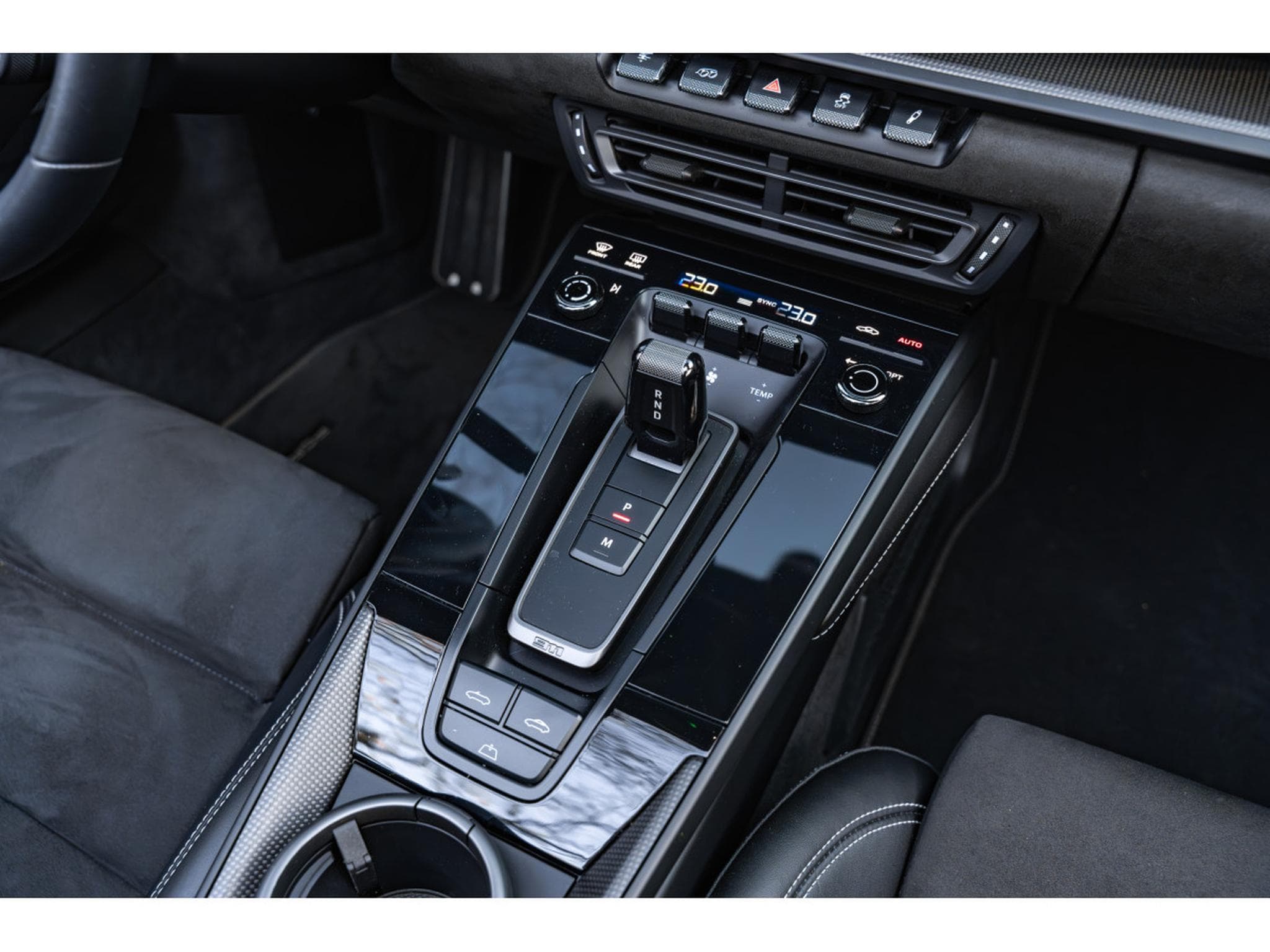 Porsche 911 911 Carrera 4 GTS Cabriolet - Sport Chrono - Roues arrières (2021) - Photo 13