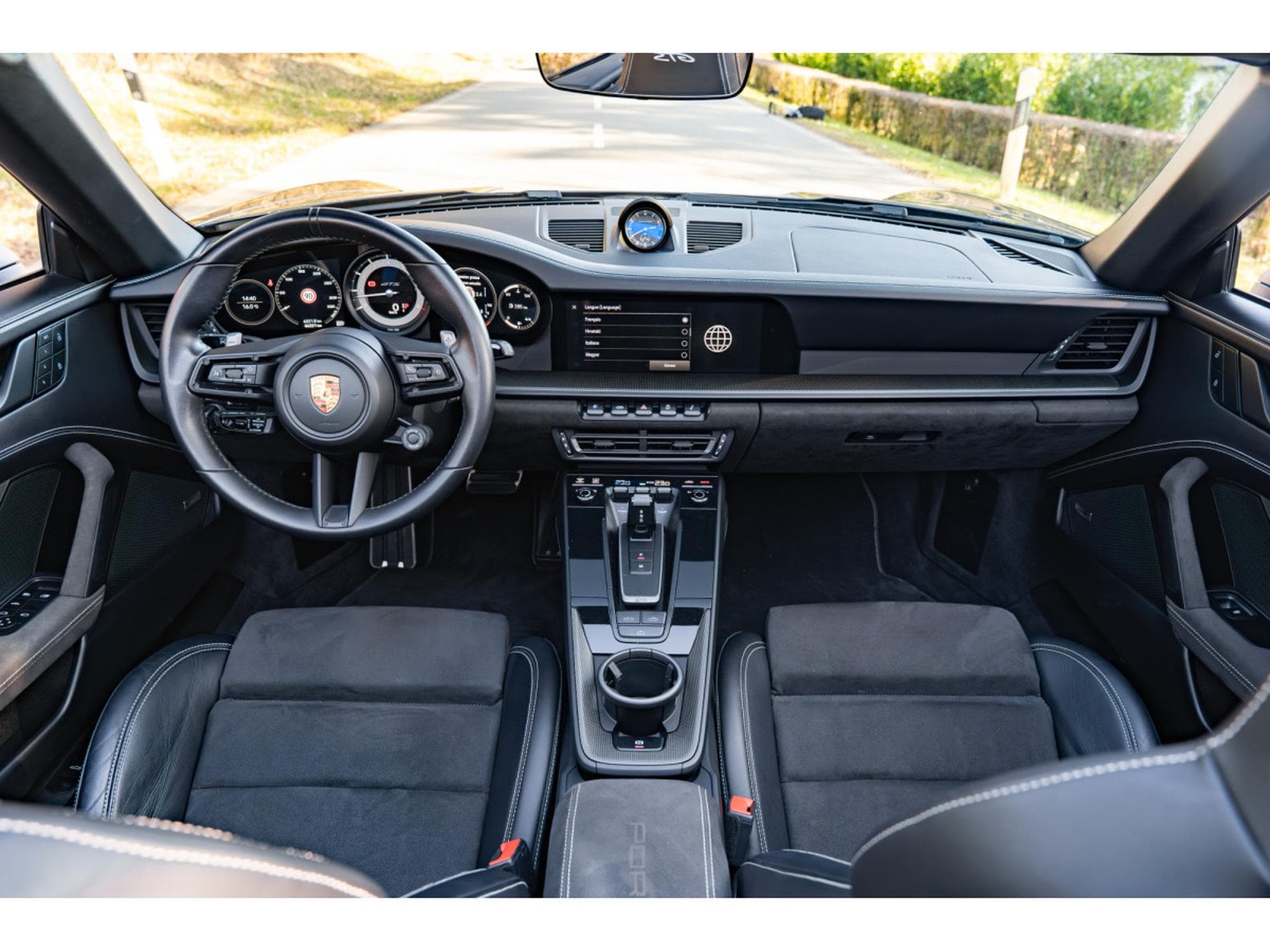 Porsche 911 911 Carrera 4 GTS Cabriolet - Sport Chrono - Roues arrières (2021) - Photo 8