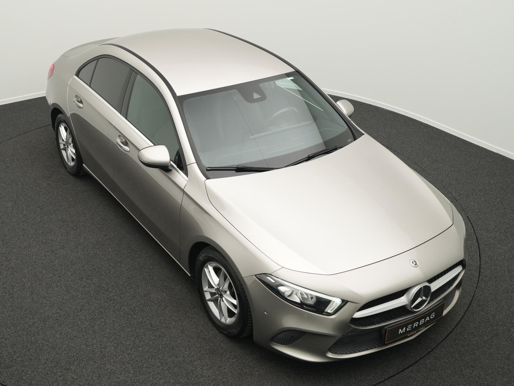 Mercedes A 180 d Limousine (2019) - Photo 10