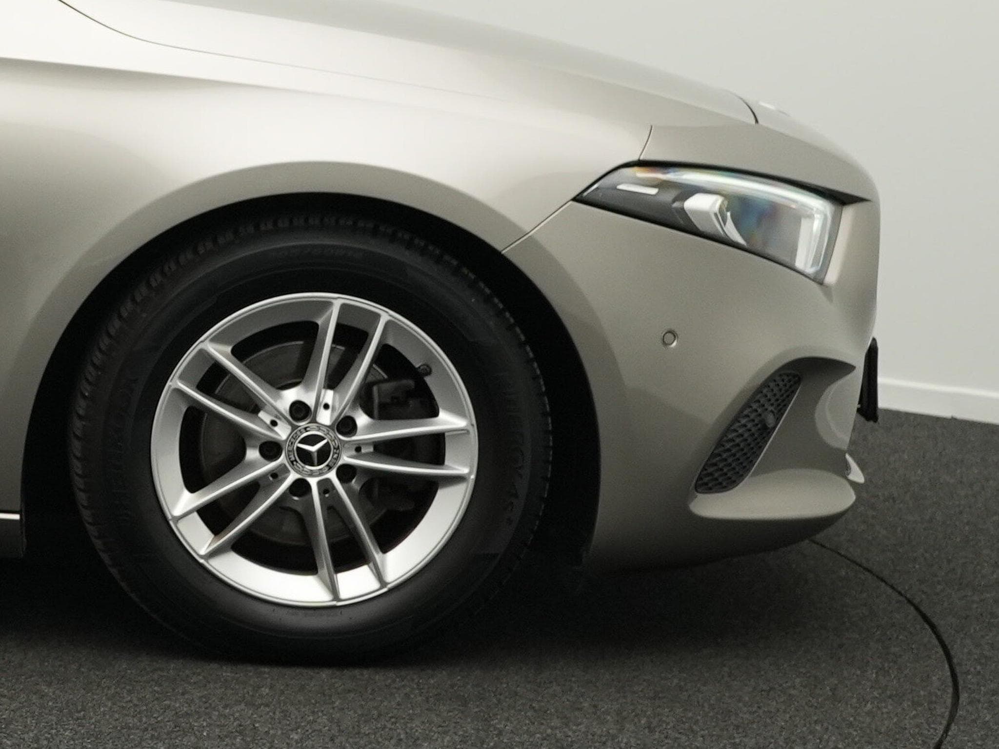 Mercedes A 180 d Limousine (2019) - Photo 6