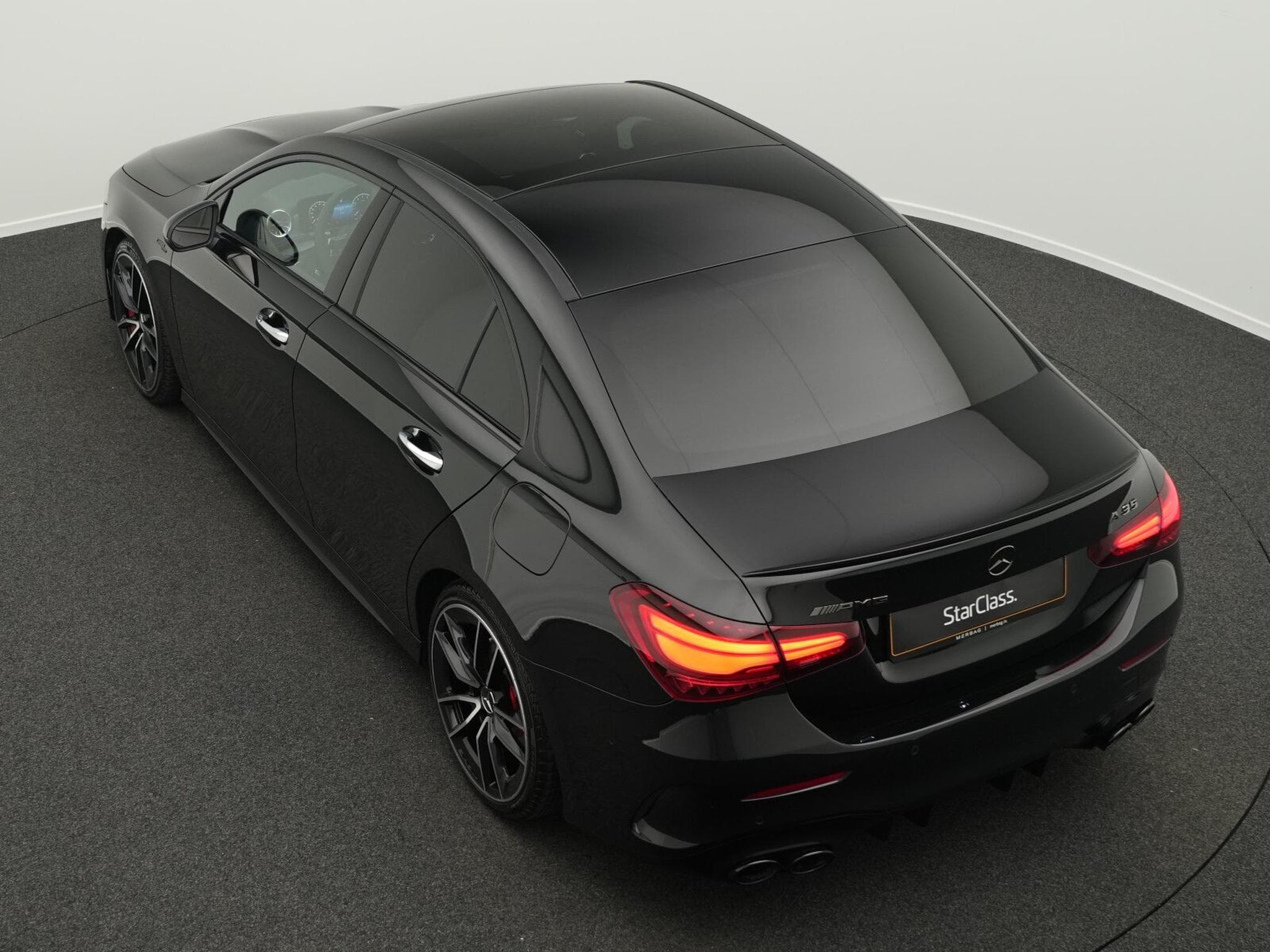 Mercedes A 35 AMG 4MATIC Limousine (2023) - Photo 11