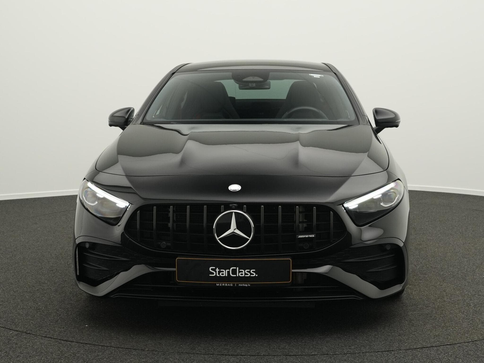 Mercedes A 35 AMG 4MATIC Limousine (2023) - Photo 2