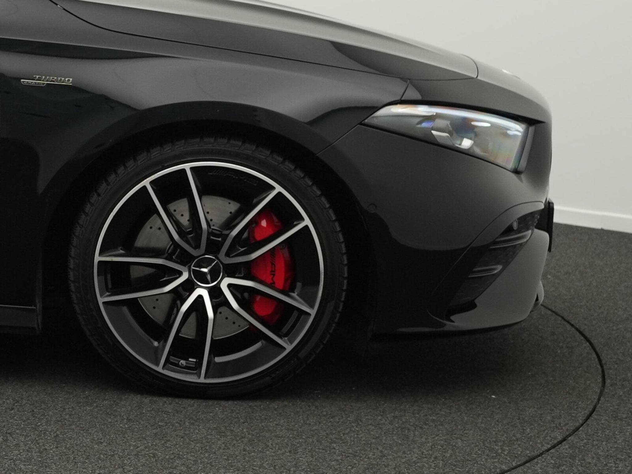 Mercedes A 35 AMG 4MATIC Limousine (2023) - Photo 6