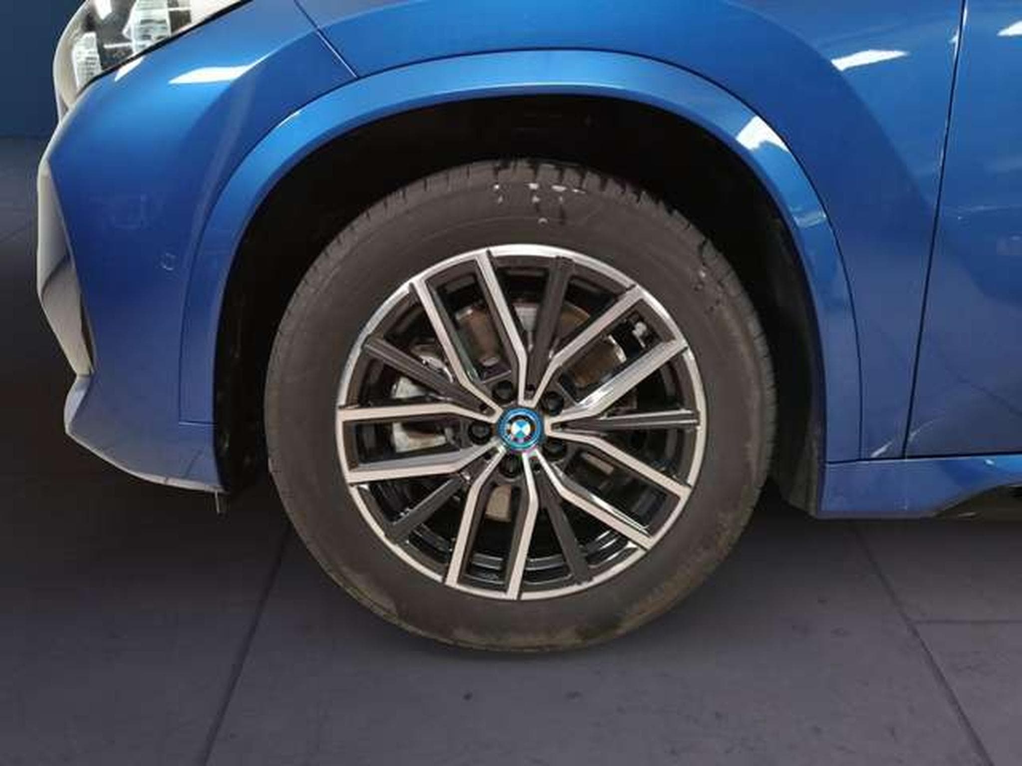 BMW iX1 xDrive30 Head-Up HK HiFi DAB (2025) - Photo 6