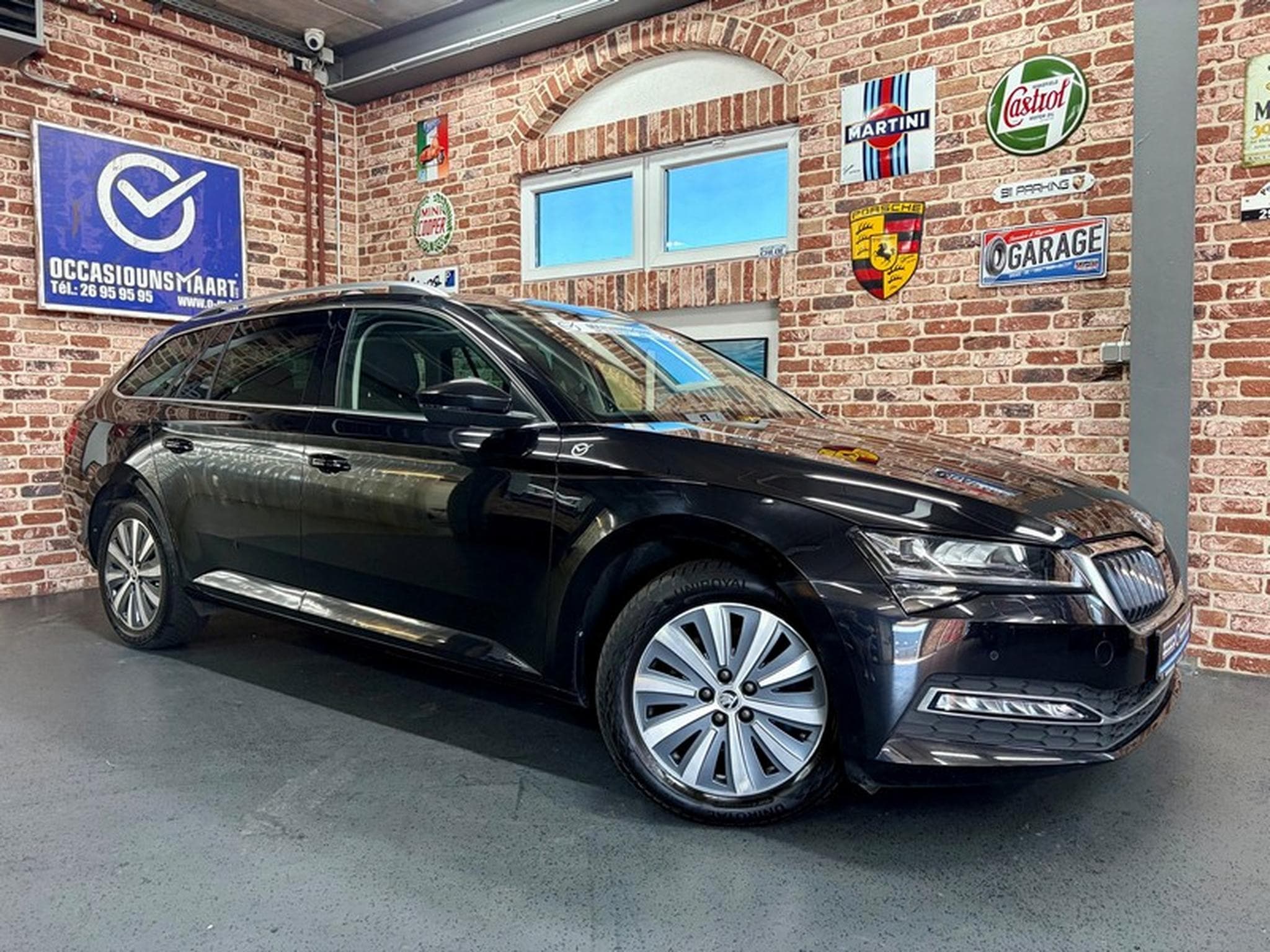 Skoda Superb Superb Combi 2.0 150cv STYLE Navig/SiègCh/ClimaA (2023) - Photo 1