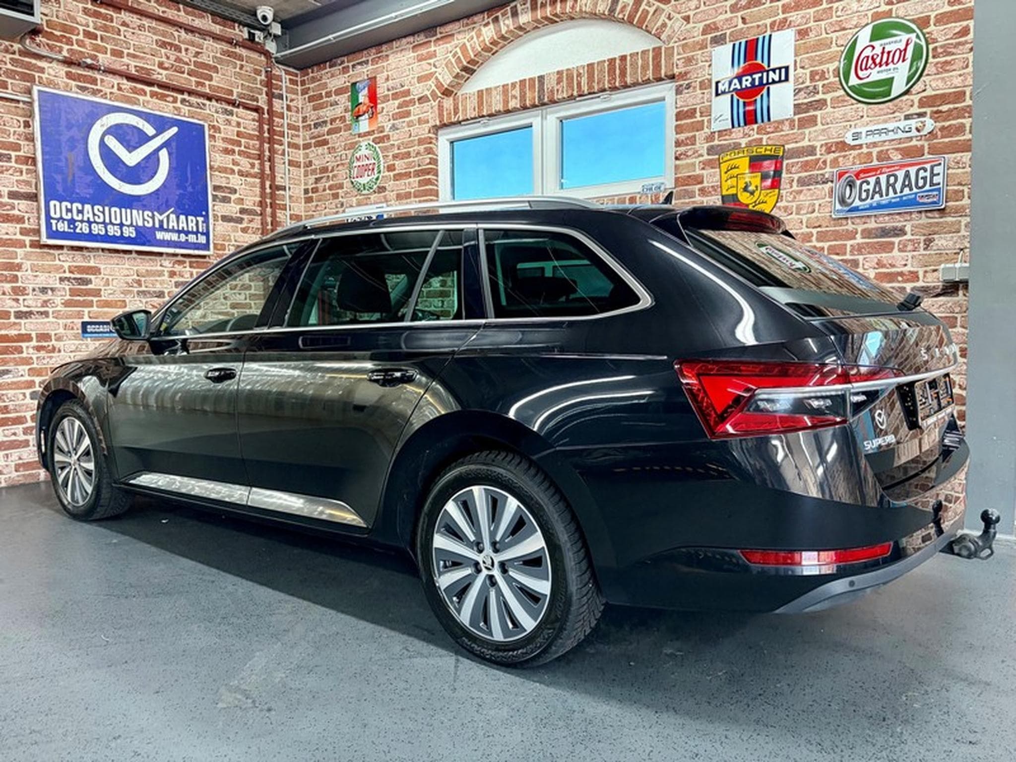 Skoda Superb Superb Combi 2.0 150cv STYLE Navig/SiègCh/ClimaA (2023) - Photo 2