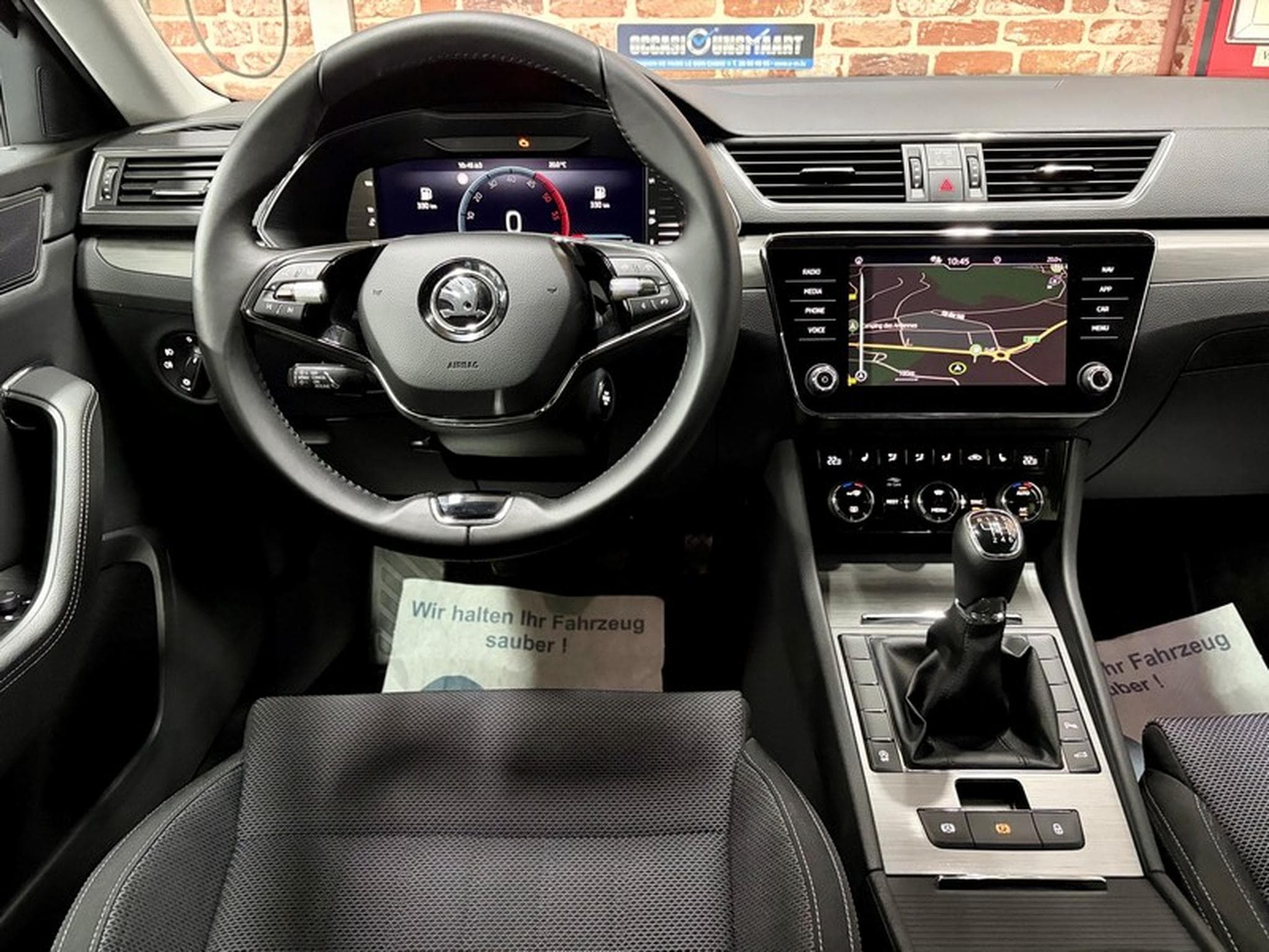 Skoda Superb Superb Combi 2.0 150cv STYLE Navig/SiègCh/ClimaA (2023) - Photo 4