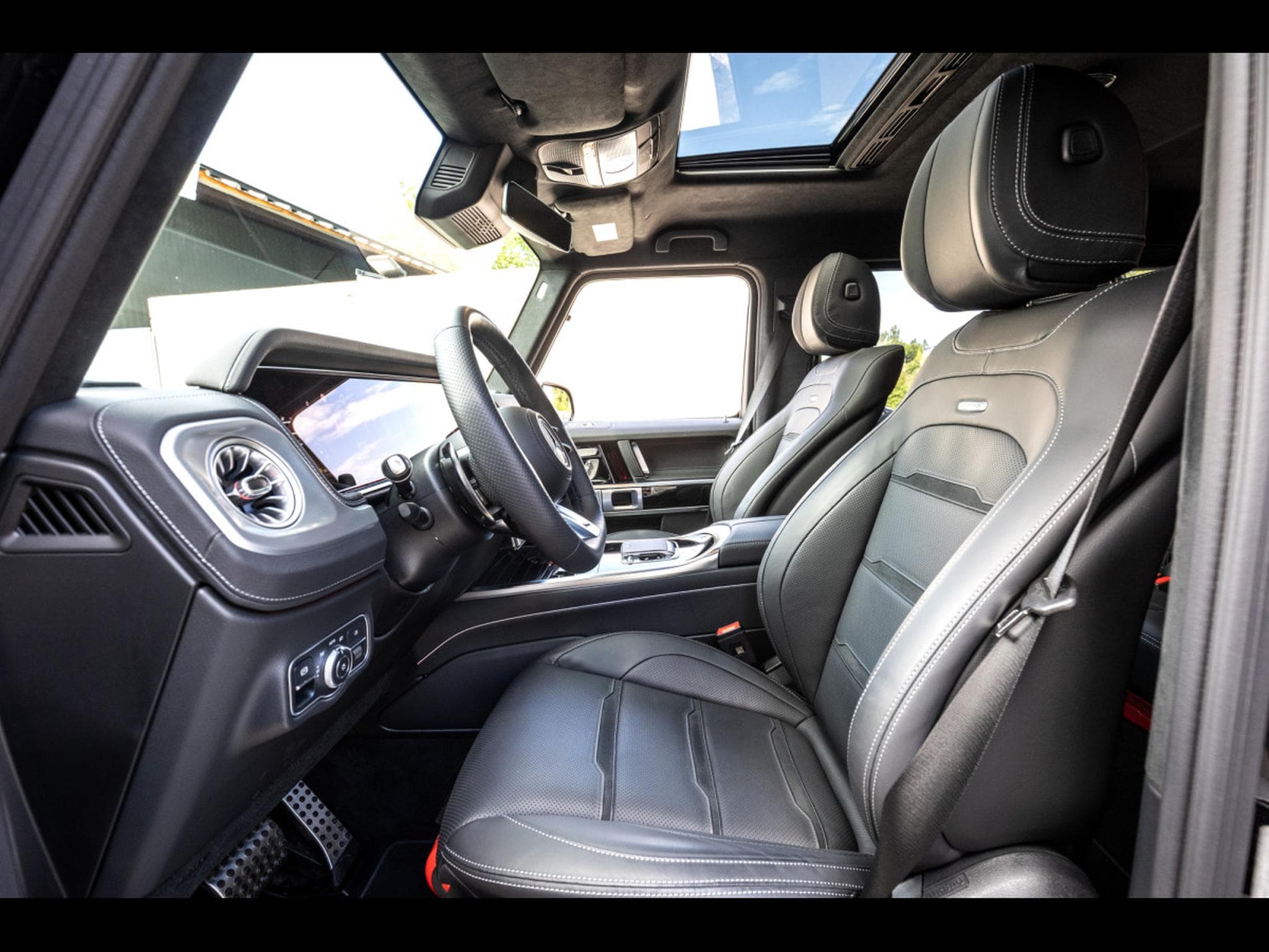 Mercedes G 63 AMG V8 BI-TURBO (FACELIFT) – OBSIDIAN BLACK METALLIC (2024) - Foto 11
