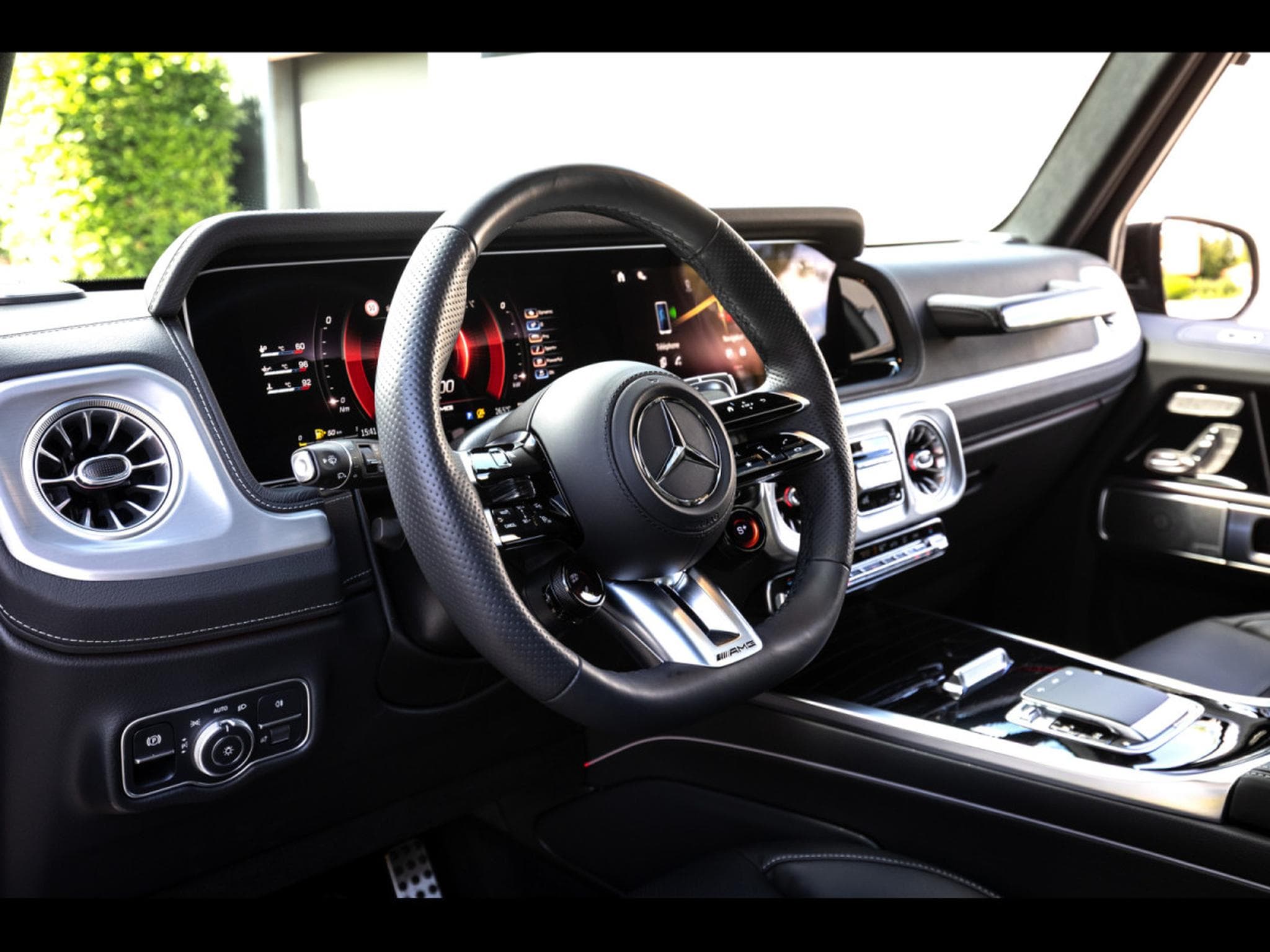 Mercedes G 63 AMG V8 BI-TURBO (FACELIFT) – OBSIDIAN BLACK METALLIC (2024) - Foto 10