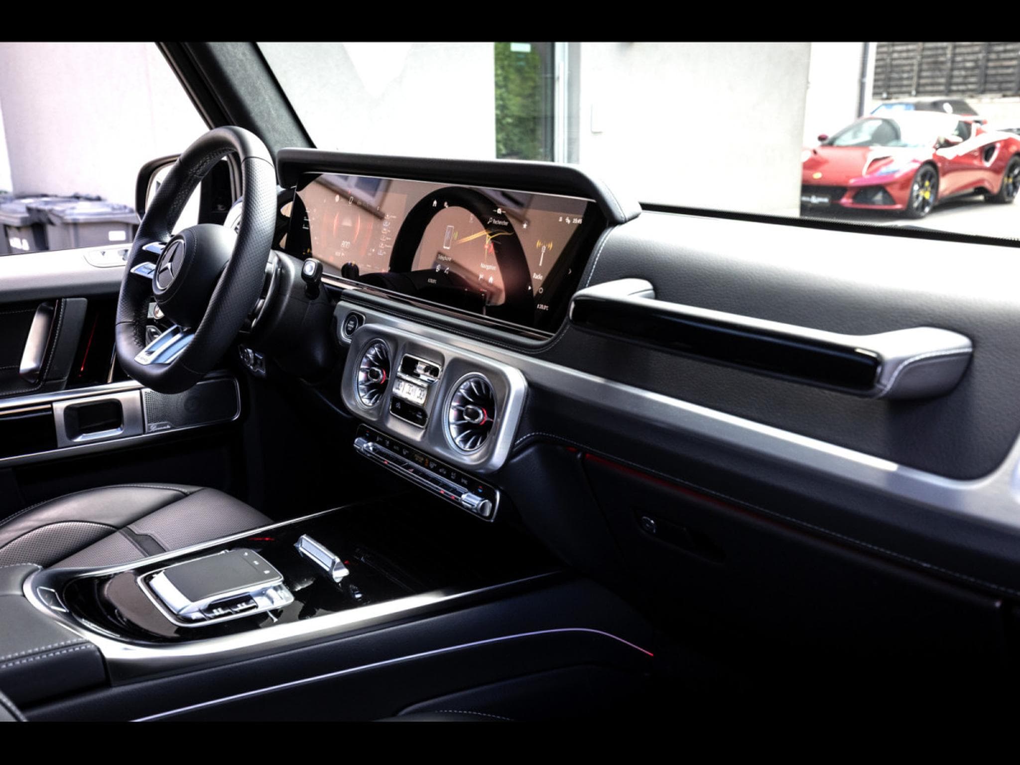 Mercedes G 63 AMG V8 BI-TURBO (FACELIFT) – OBSIDIAN BLACK METALLIC (2024) - Foto 12