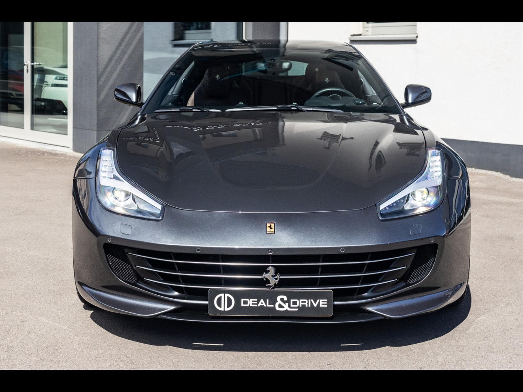 Ferrari GTC4 Lusso V12 (689 CH) - GRIGIO SILVERSTONE – FERRARI POWER WARRANTY 0 (2016) - Foto 5