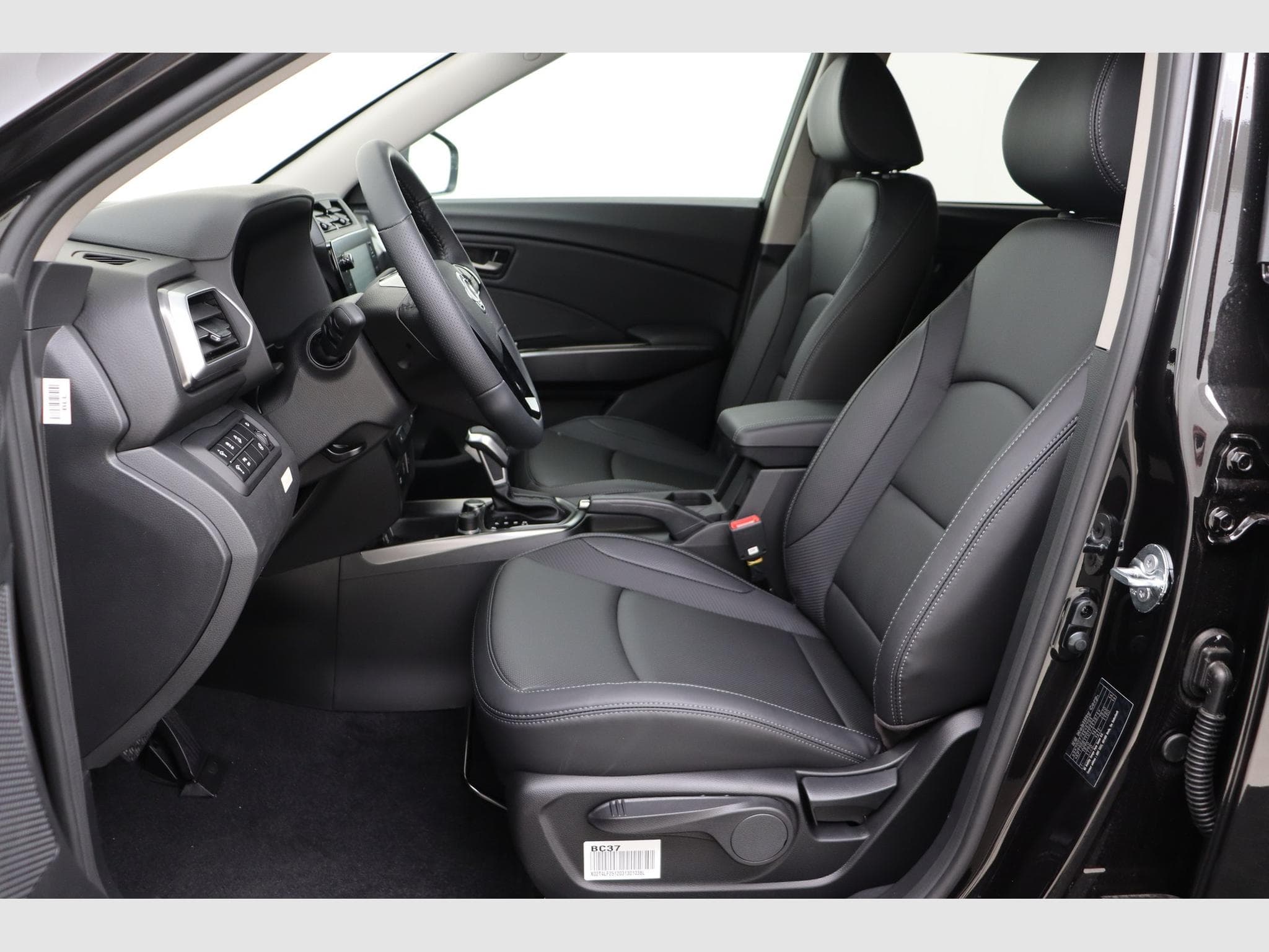 Kgm Tivoli Platinum (2026) - Foto 13