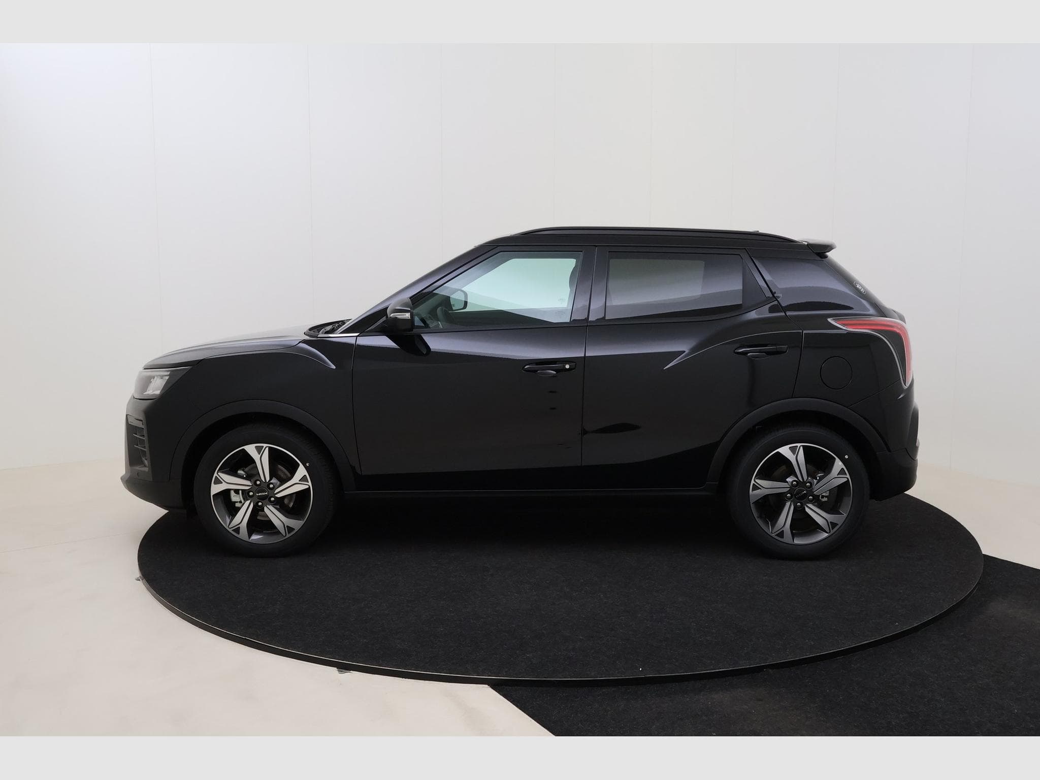 Kgm Tivoli Platinum (2026) - Foto 9