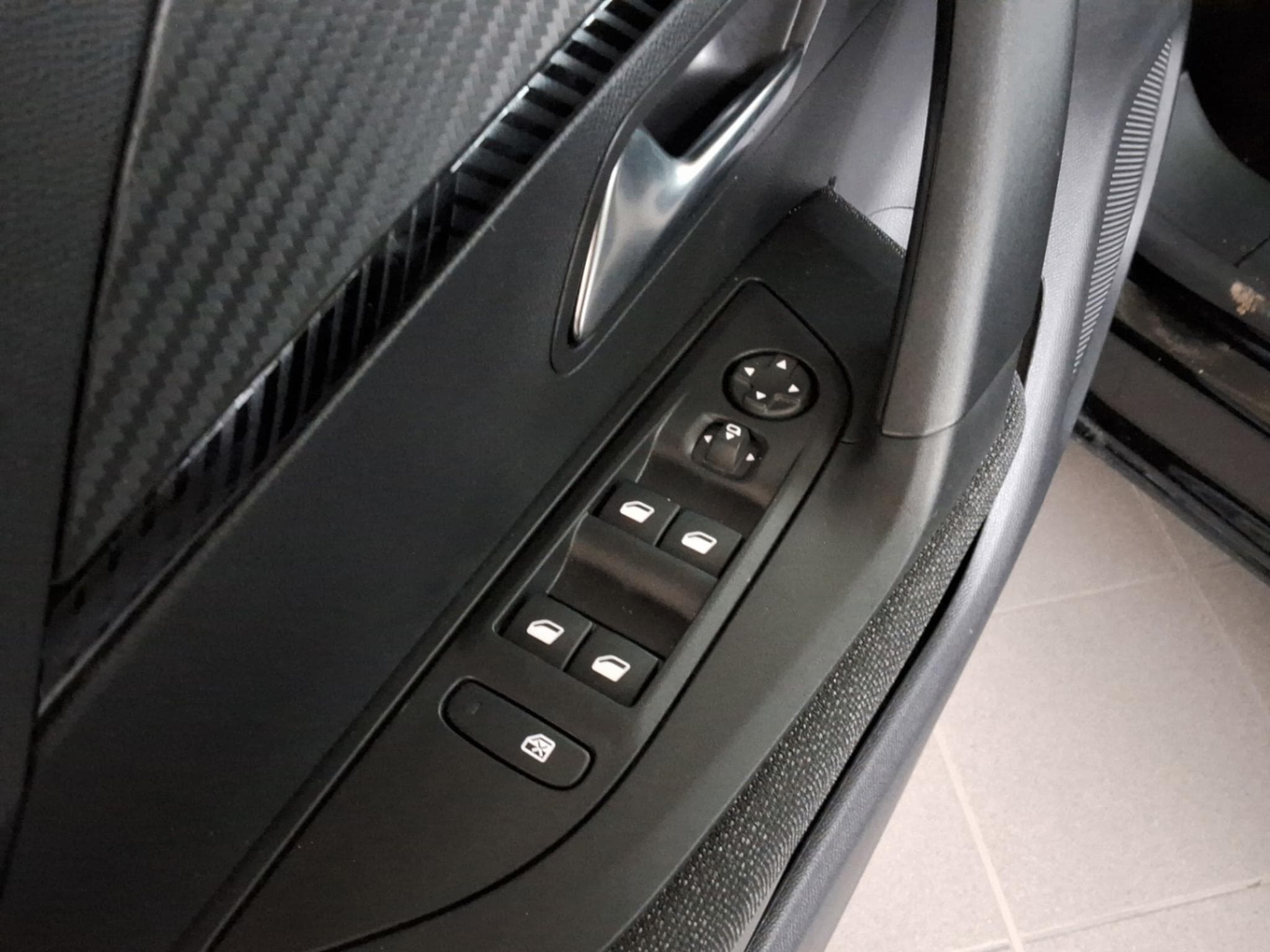 Peugeot 2008 Style (2025) - Foto 12