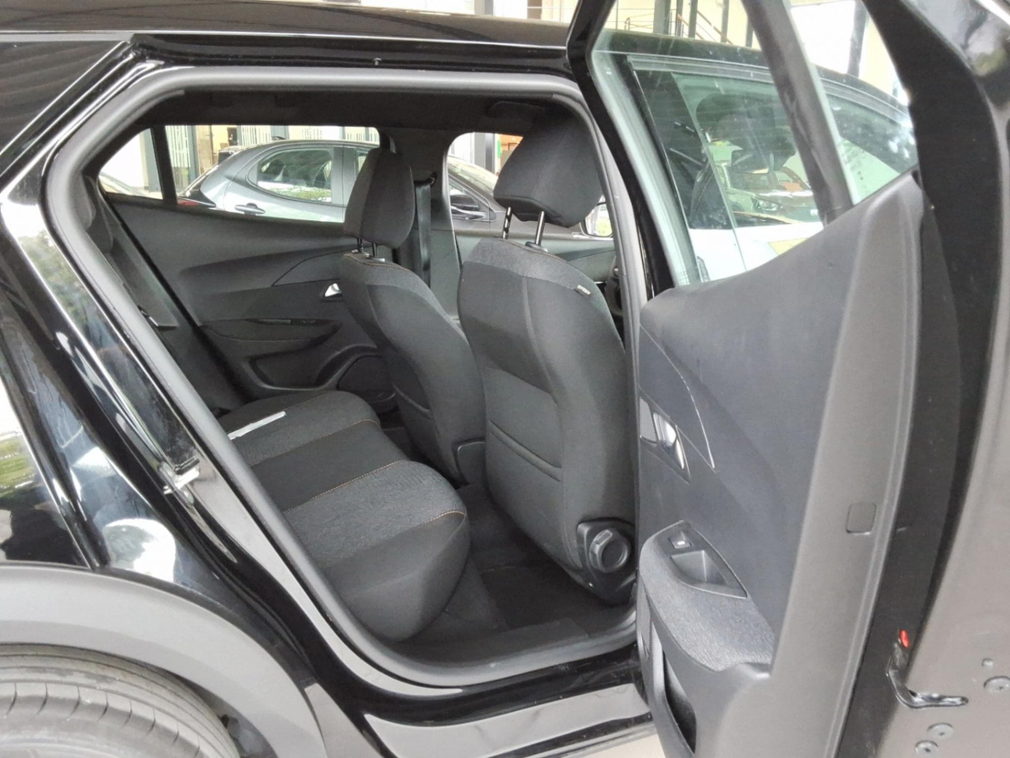 Peugeot 2008 Style (2025) - Foto 7