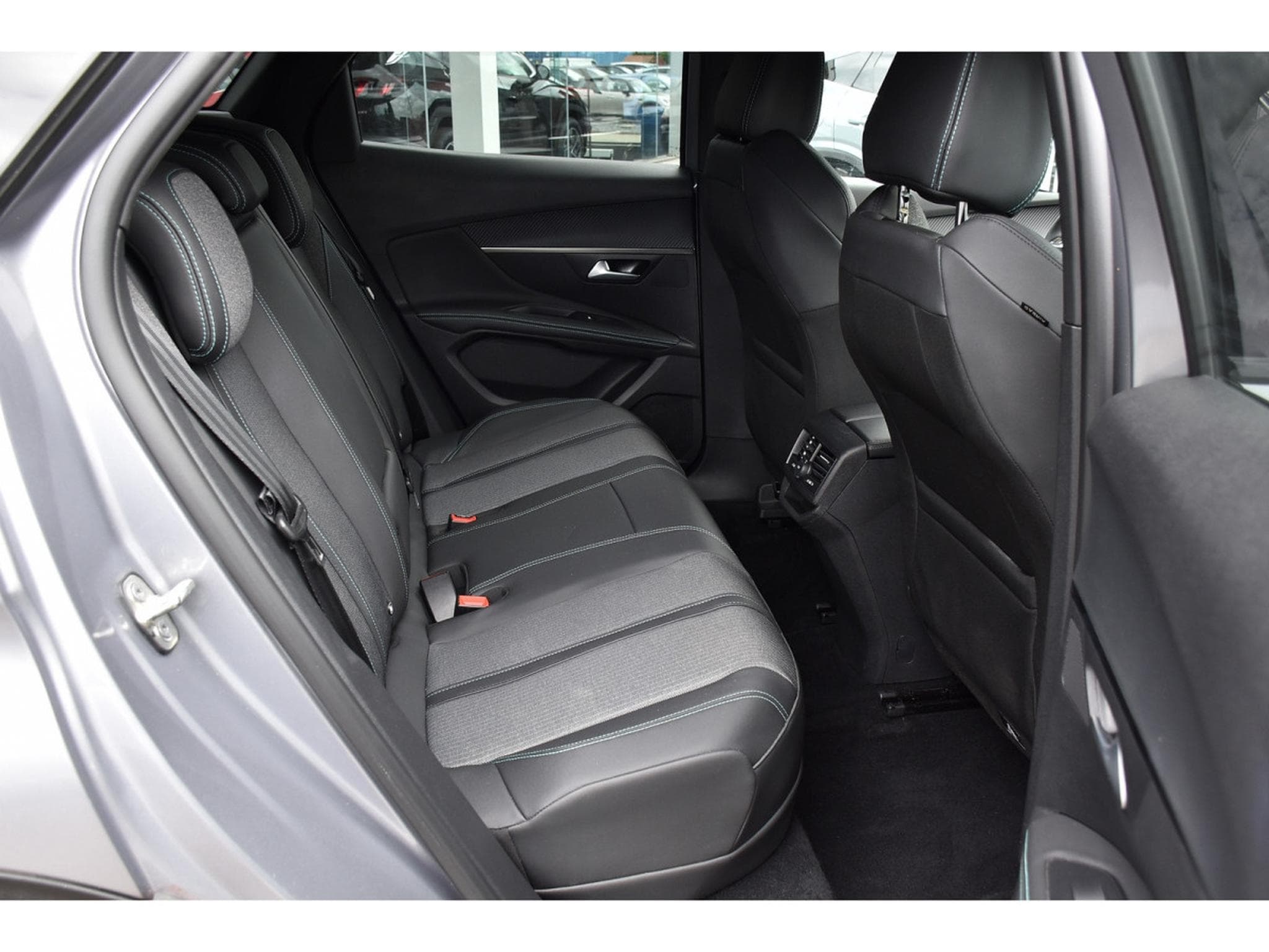 Peugeot 3008 1.6 Hybrid PHEV 180 Allure e-EAT8 ACC LANE SIDE CAM 1° MAIN (2024) - Foto 8