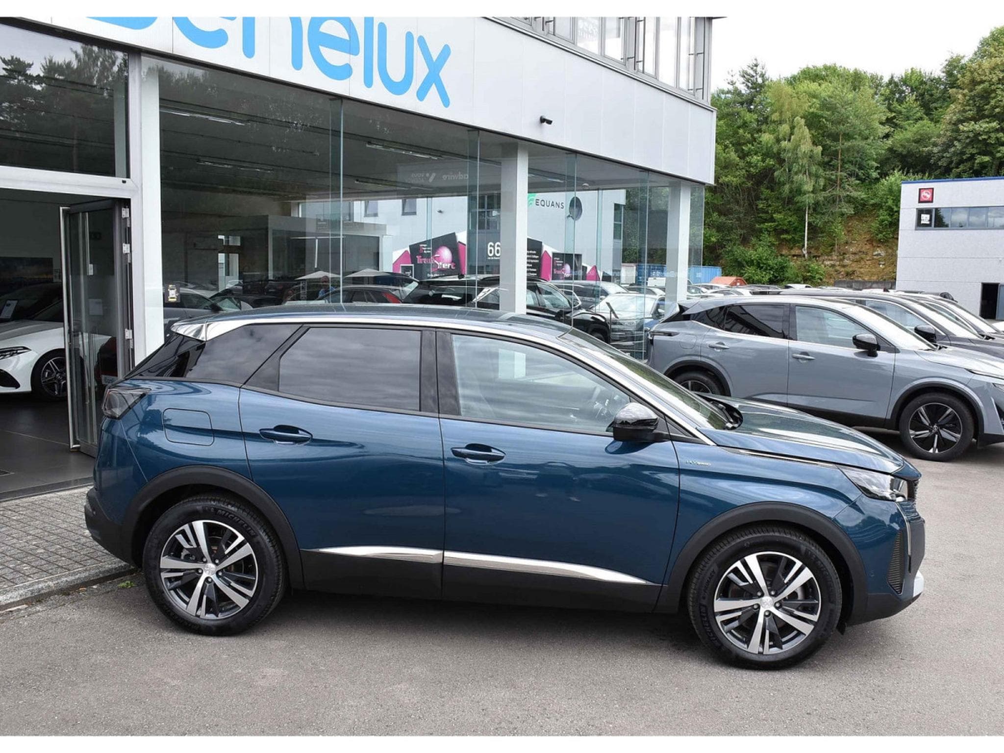 Peugeot 3008 1.6 Hybrid PHEV 224 Allure e-EAT8 LANE SIDE CAM NEUF (2023) - Foto 3