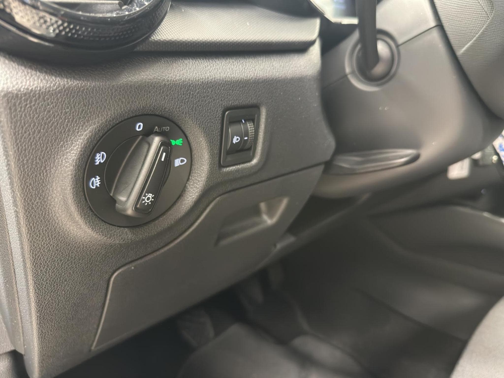 Skoda Fabia Essence (2025) - Photo 19