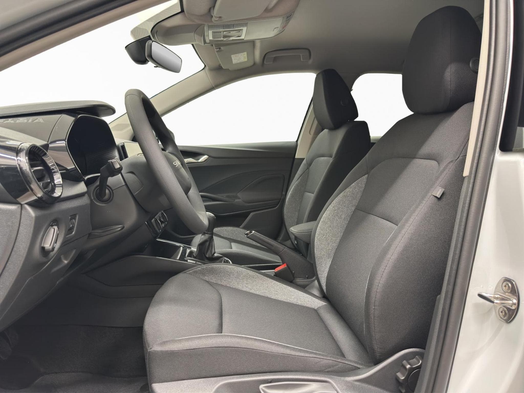 Skoda Fabia Essence (2025) - Photo 8