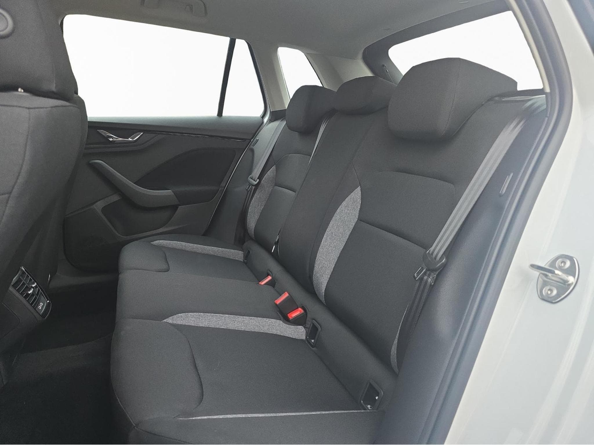 Skoda Kamiq Essence (2025) - Photo 17
