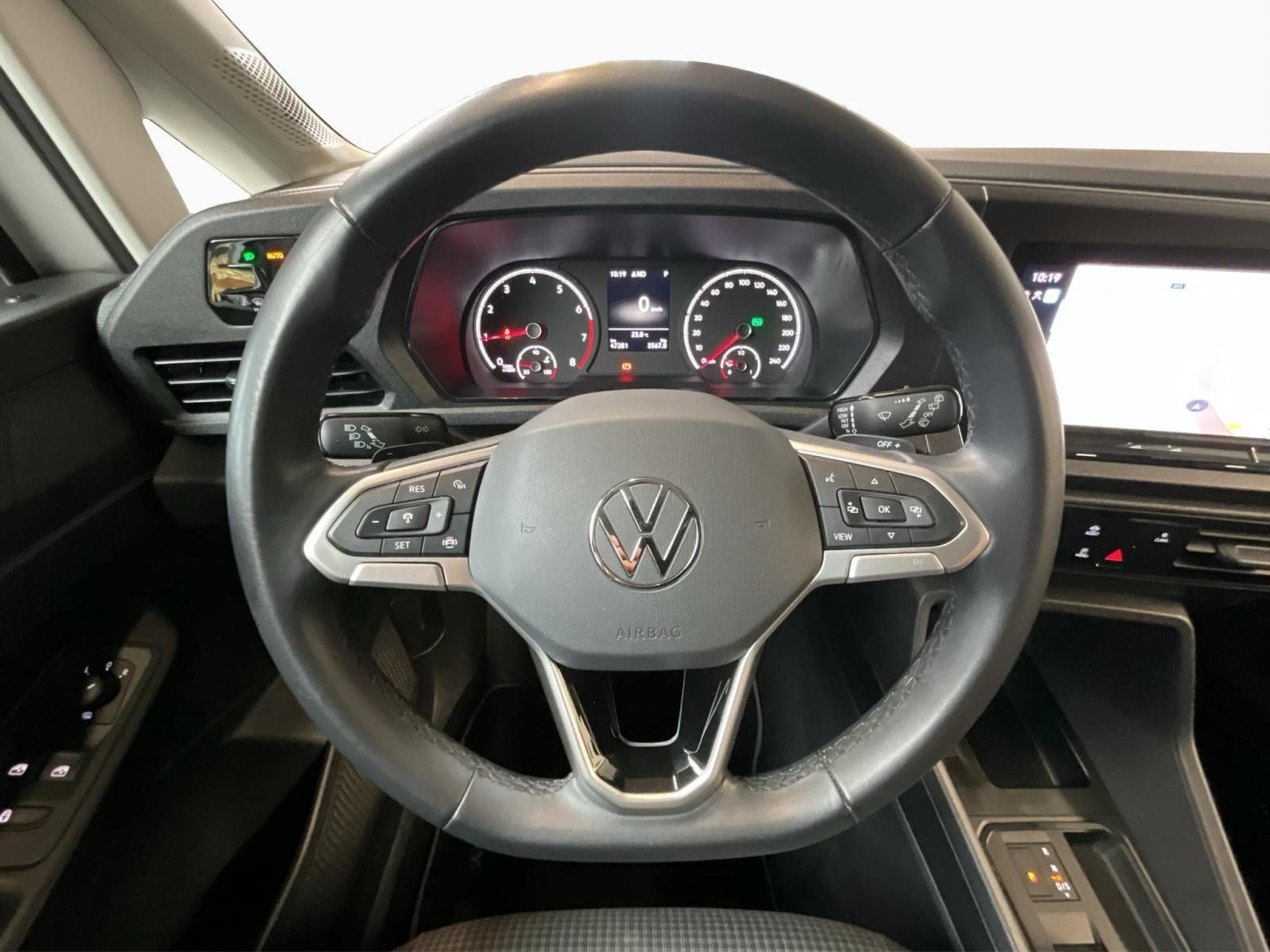 VW Caddy DSG+P.Cool&Sound+RearView+AHK (2023) - Photo 13