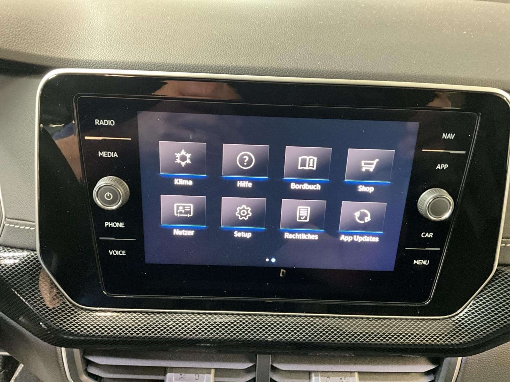 VW T-Cross R-Line+DSG+P.Ass.+RearView+IQ-Drive (2024) - Photo 17